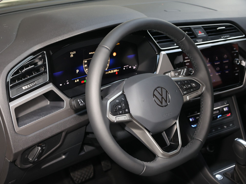 Volkswagen Touran 2.0TDI +TAXI+7-SITZER+4SEASON+3,99 Navi — photo 9