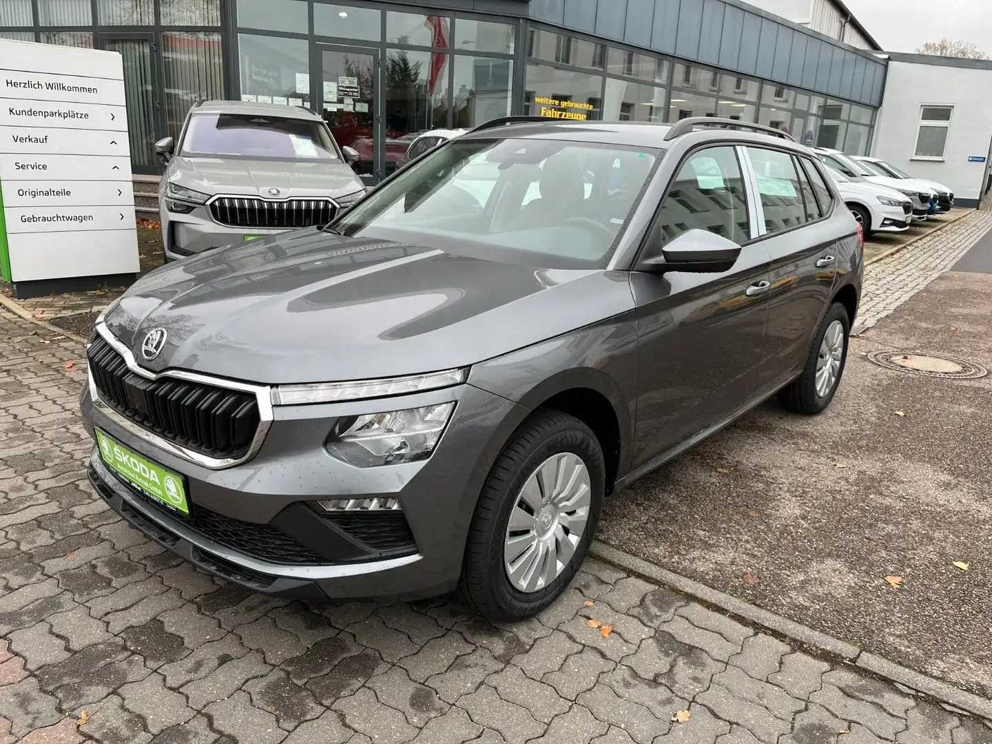 Skoda Kamiq Essence 1.0 TSI 70 kW 5-Gang NEUWAGEN Grau - 1