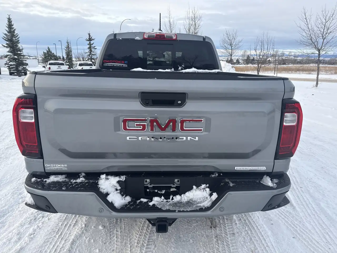 GMC Canyon снимка GMC Canyon