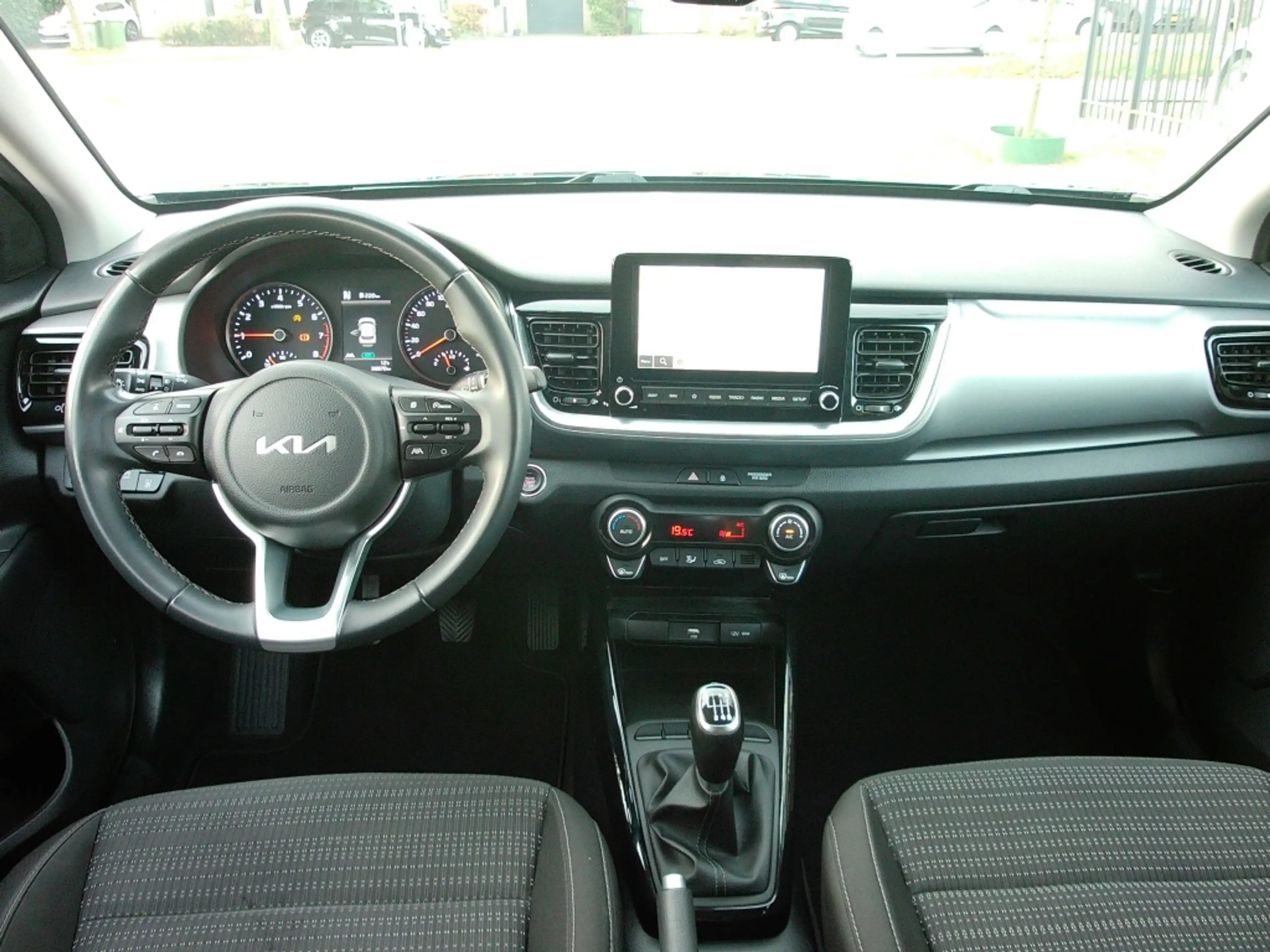 Kia Stonic 1.0 T-GDi 100pk DynamicPlusLine — photo 3