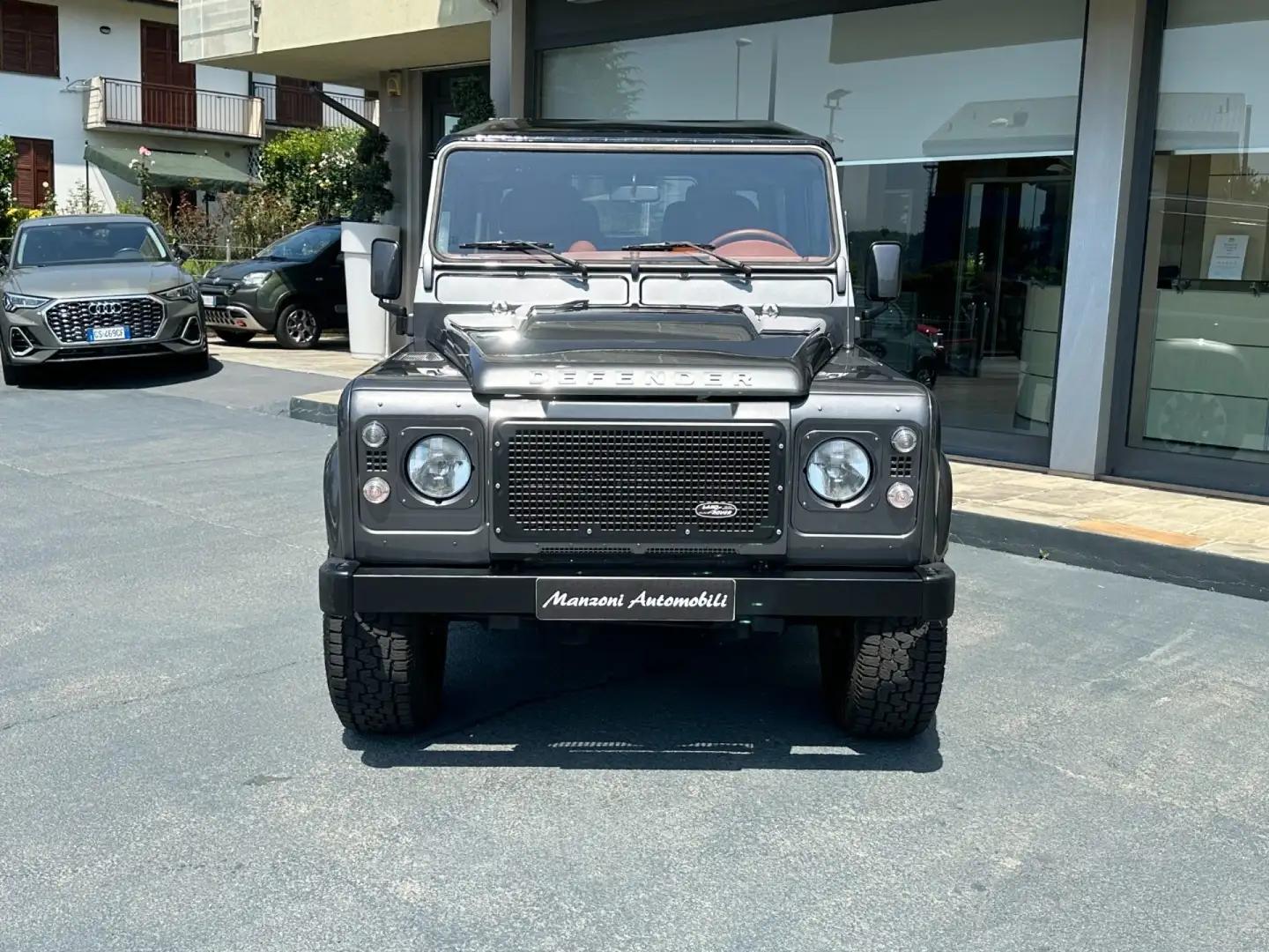 Land Rover Defender 90 2.2 TD4 Station Wagon SE NEOPATENTATI Gris - 2