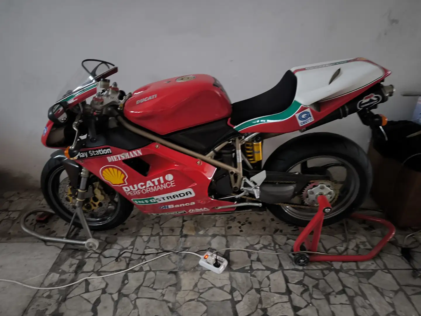 Ducati 996 SPS Rojo - 1