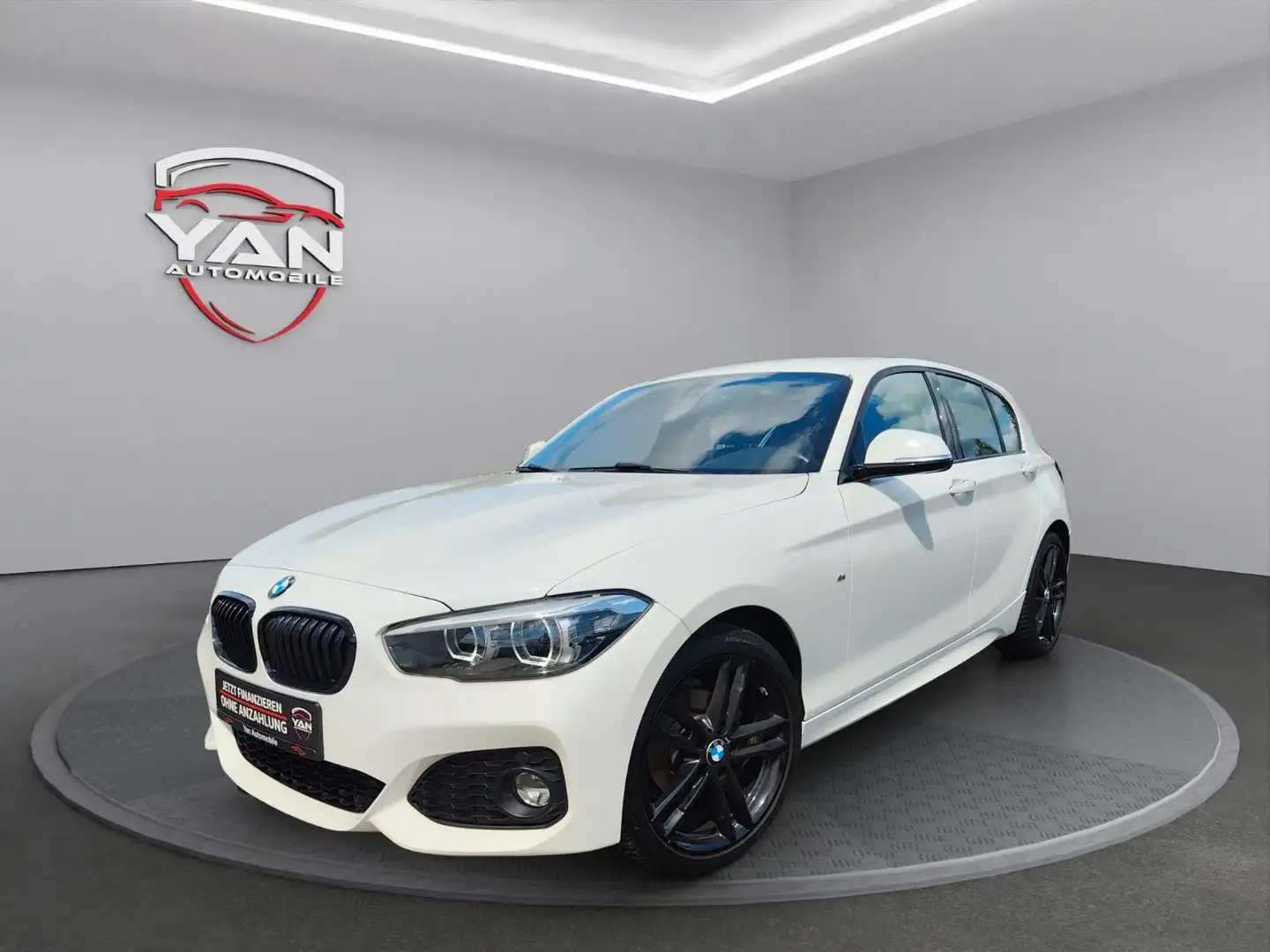 BMW 118 i Edition M Sport Paket Shadow LEDER LED NAVI Weiß - 1