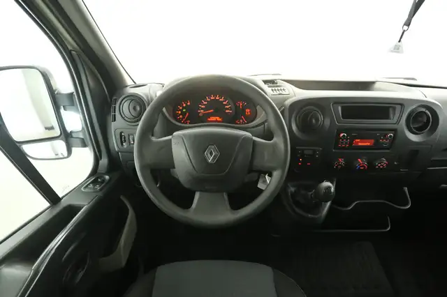 Renault Master view 2