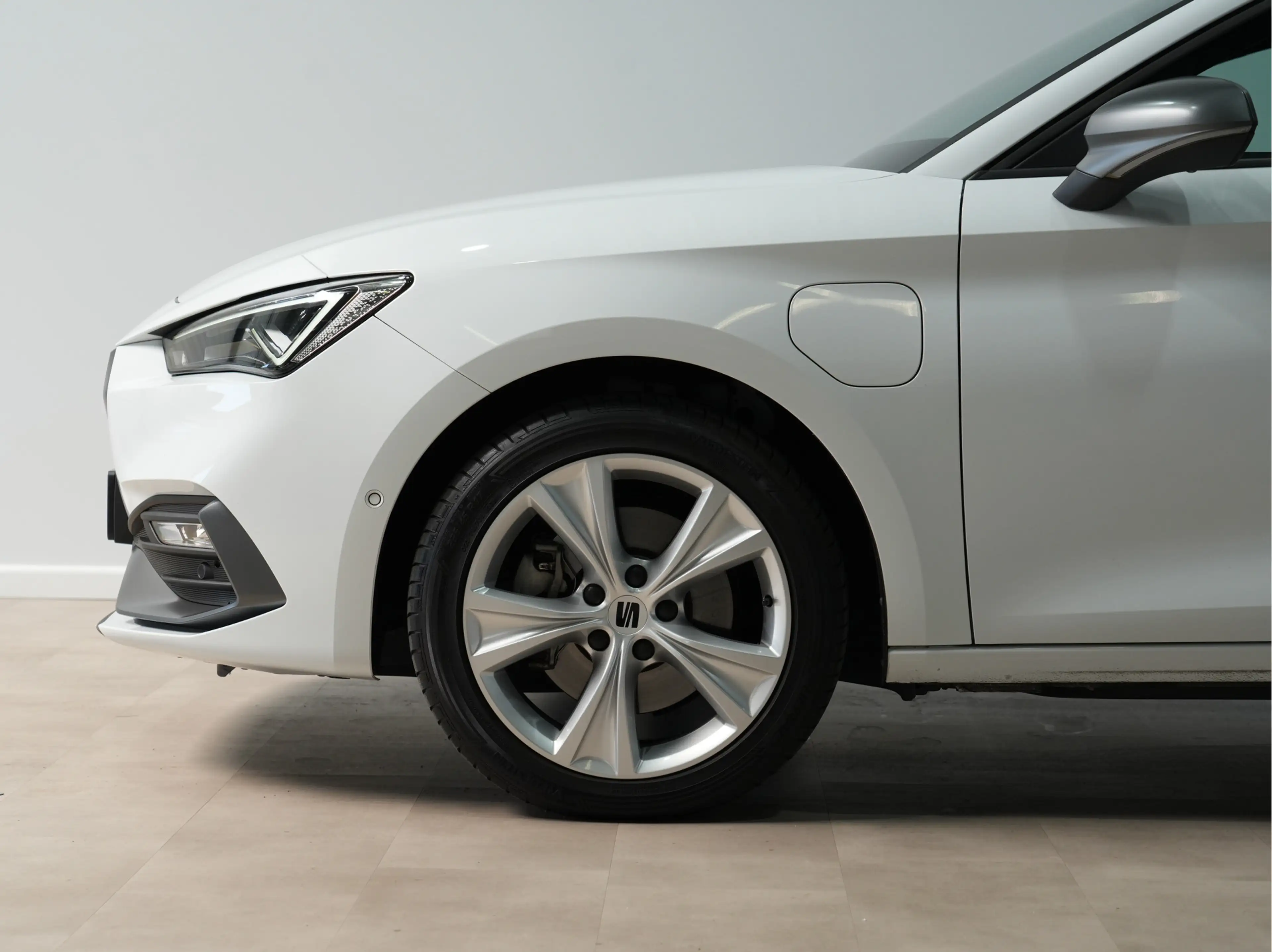 SEAT Leon e-Hybrid Sportstourer 1.4 TSI eHybrid PHEV FR Business Inte — photo 4