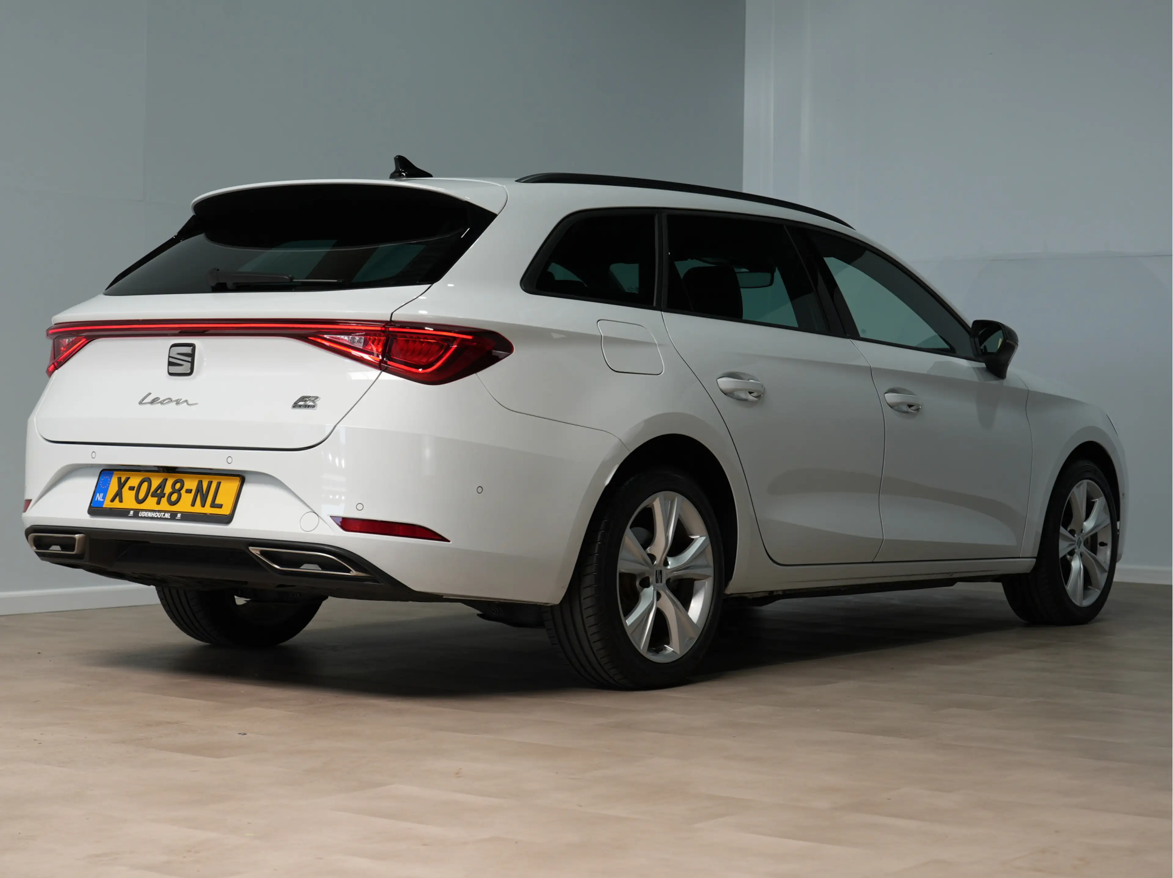 SEAT Leon e-Hybrid Sportstourer 1.4 TSI eHybrid PHEV FR Business Inte — photo 8