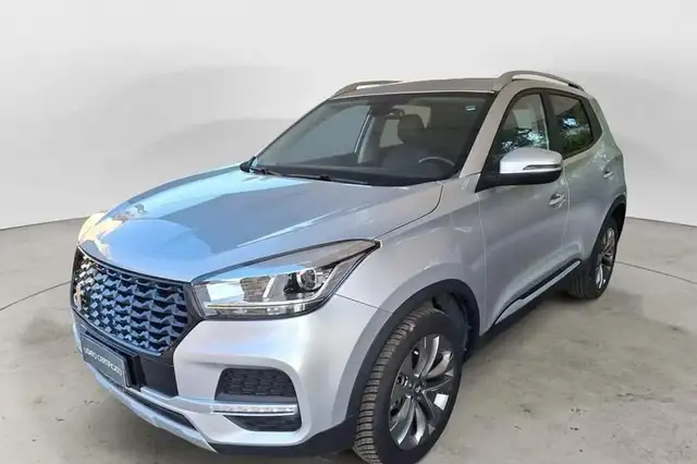 DR Automobiles DR4