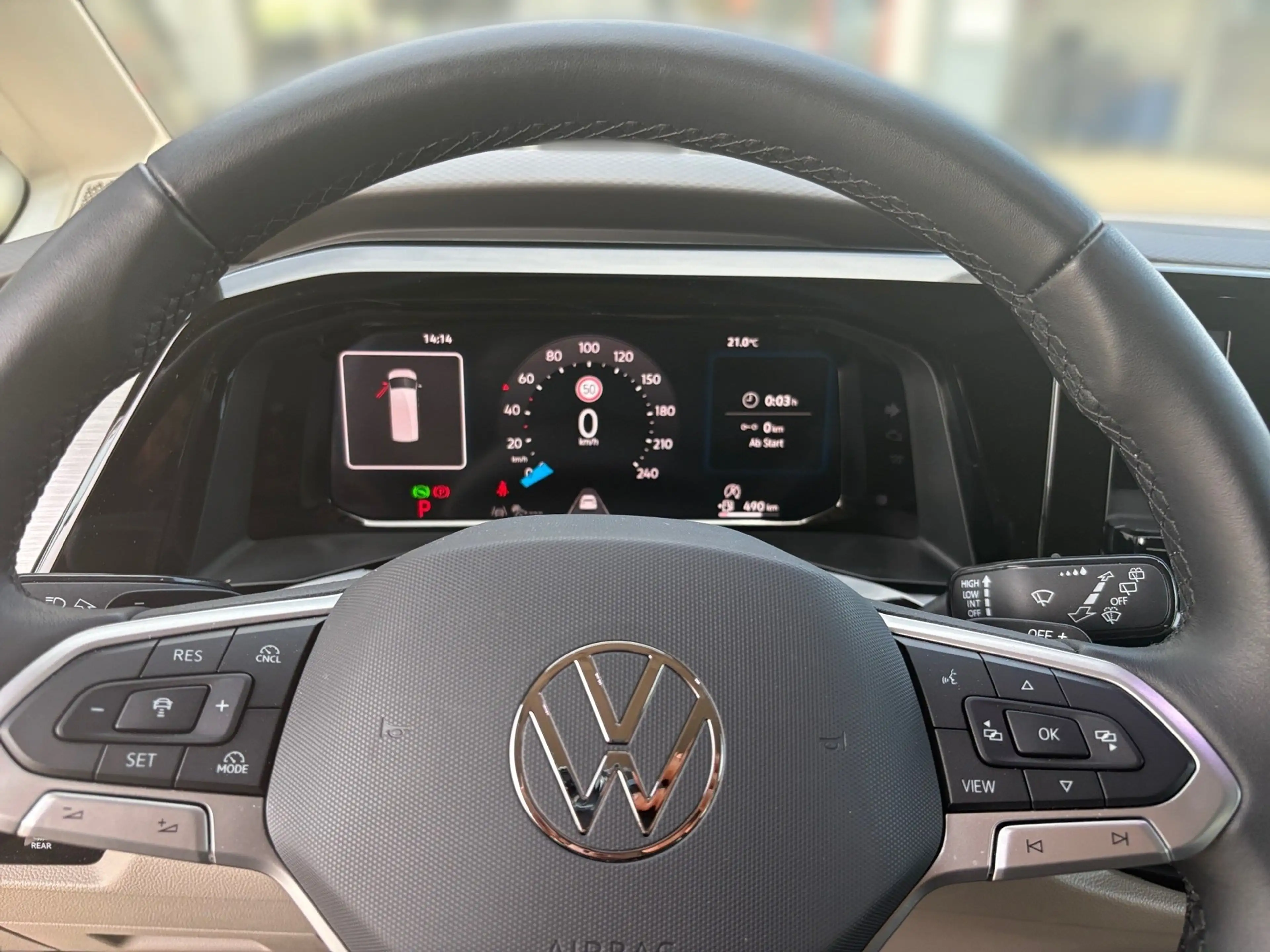 Volkswagen T7 Multivan 2.0 TDI KÜ Life *7S*AHK*KAMERA* — photo 12