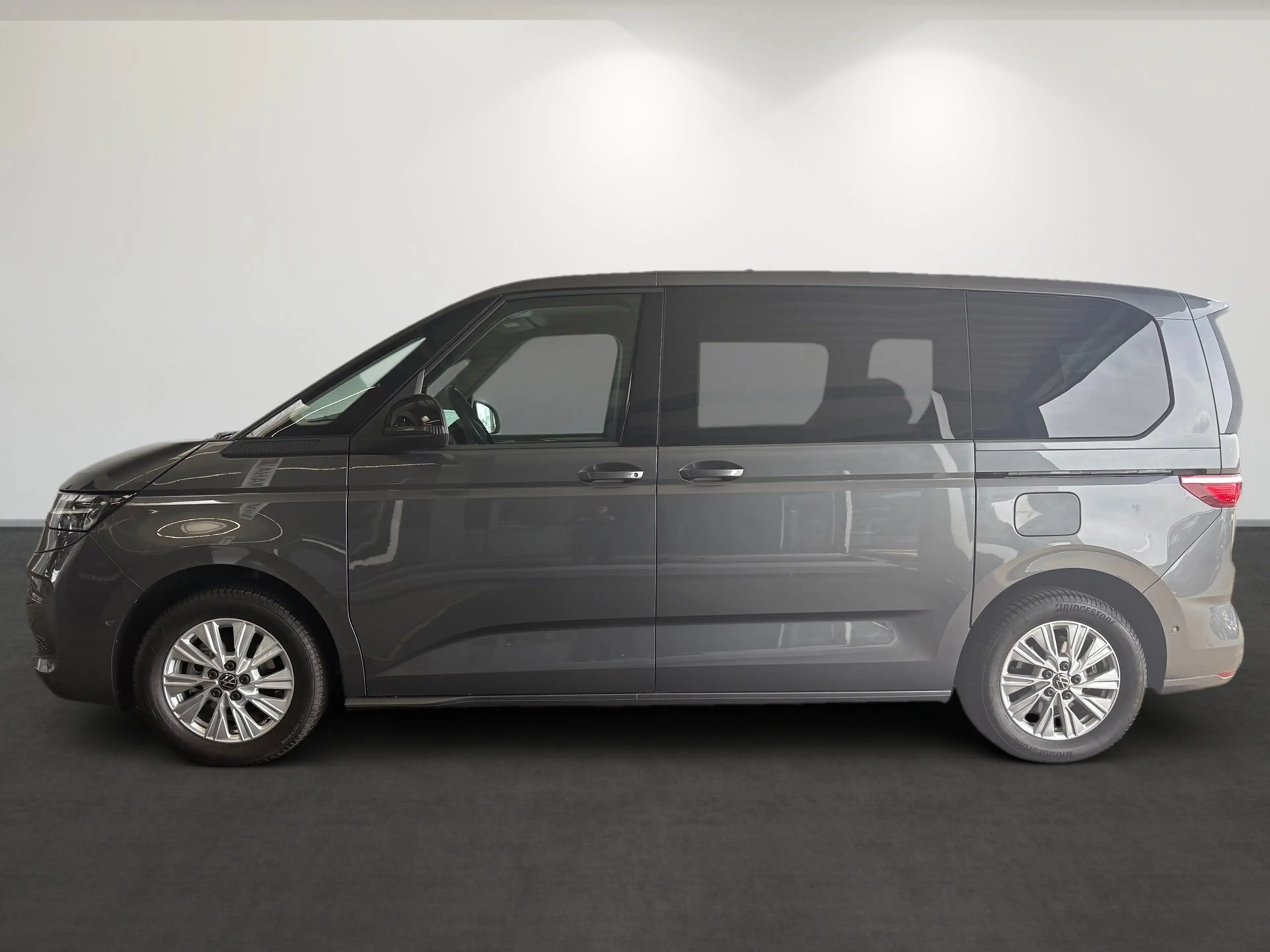Volkswagen T7 Multivan 2.0 TDI KÜ Life *7S*AHK*KAMERA* — photo 7