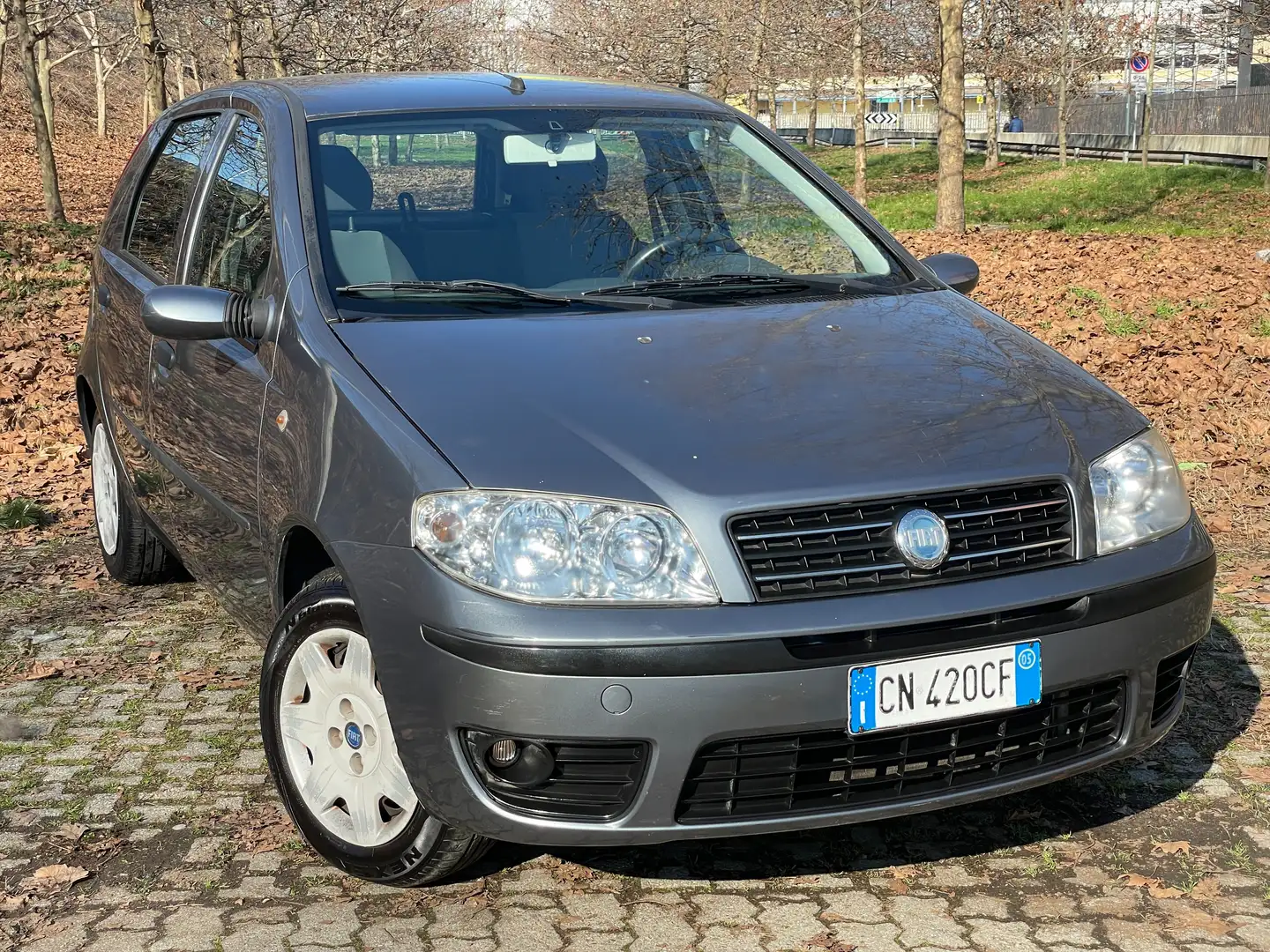 Fiat Punto 5p 1.2 Actual OK NEOPATENTATI Szürke - 2