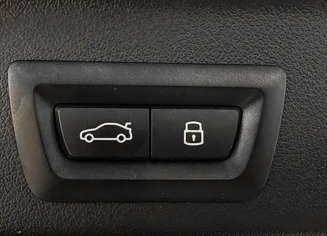 BMW X5 view 24
