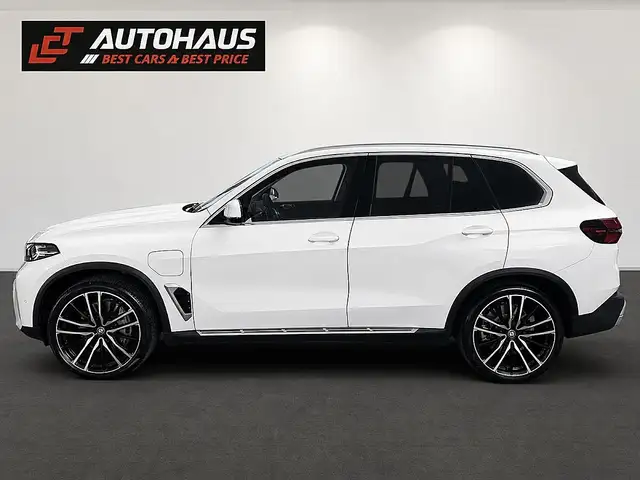 BMW X5 view 2