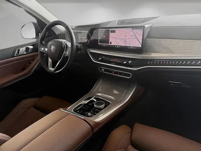 BMW X5 view 10