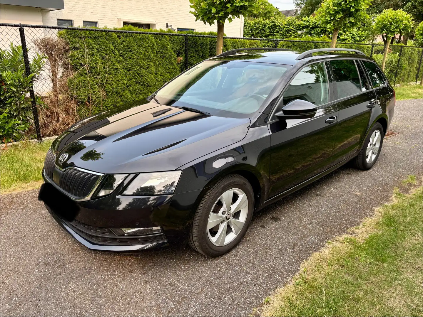Skoda Octavia Combi 1.6 TDI DSG Ambition - 1