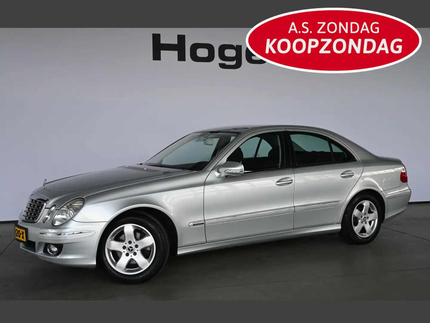 Mercedes-Benz E 200 K. Elegance Automaat Clima Cruise Control Goed Ond Grijs - 1