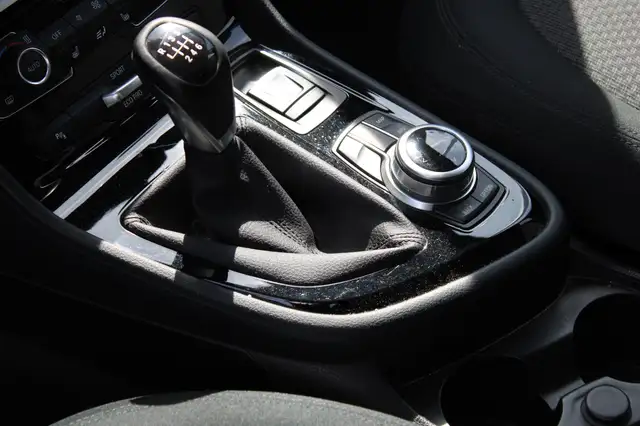 BMW 2 Series view 9