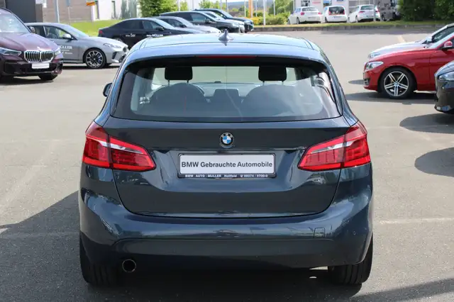 BMW 2 Series view 6