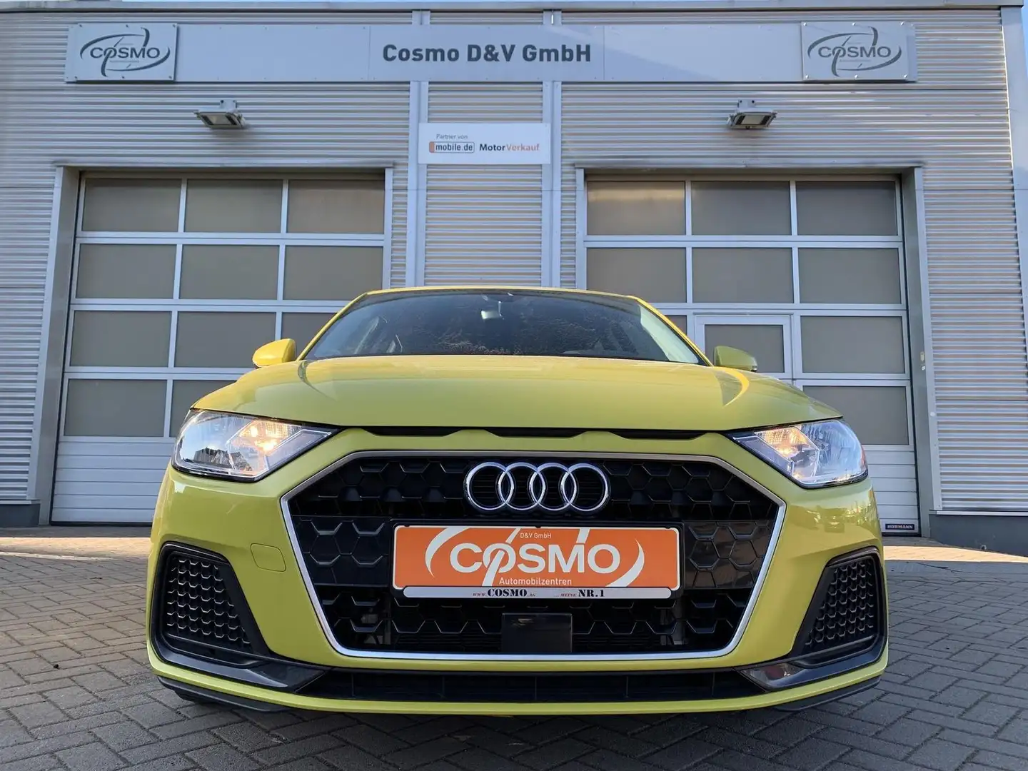 Audi A1 Sportback 30TFSI Klimaaut+Virtual+Sitzhzg+LM Gelb - 2