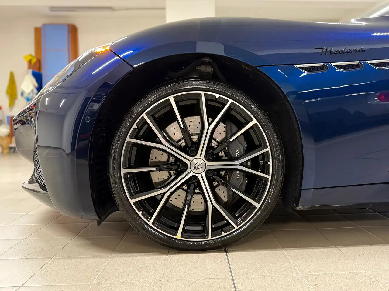 Maserati GranTurismo 2023 — фото 7