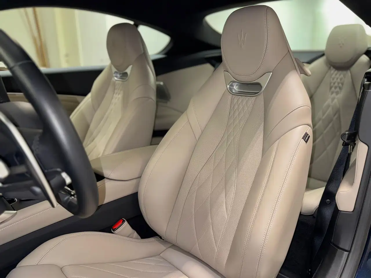Maserati GranTurismo 2023 — фото 11