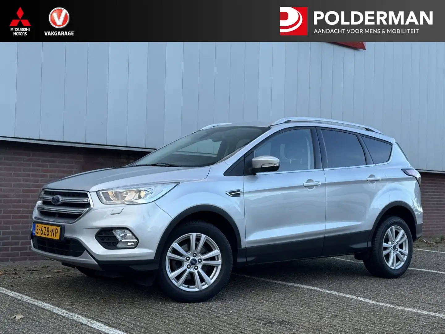 Ford Kuga 1.5 EcoB. Titanium Grijs - 1