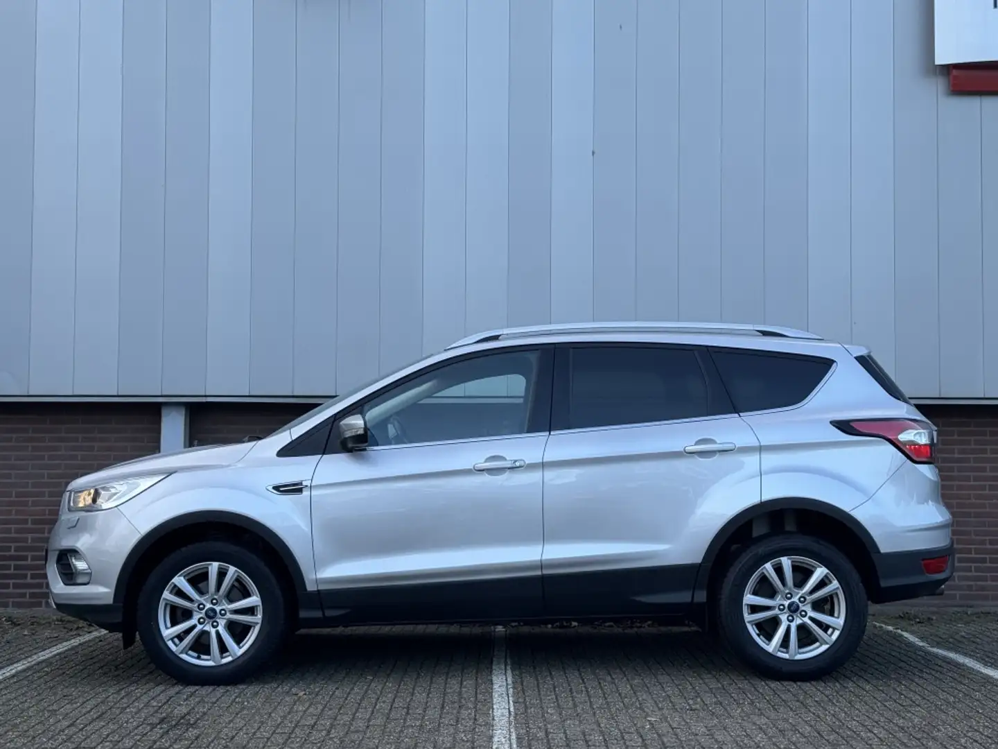 Ford Kuga 1.5 EcoB. Titanium Grijs - 2