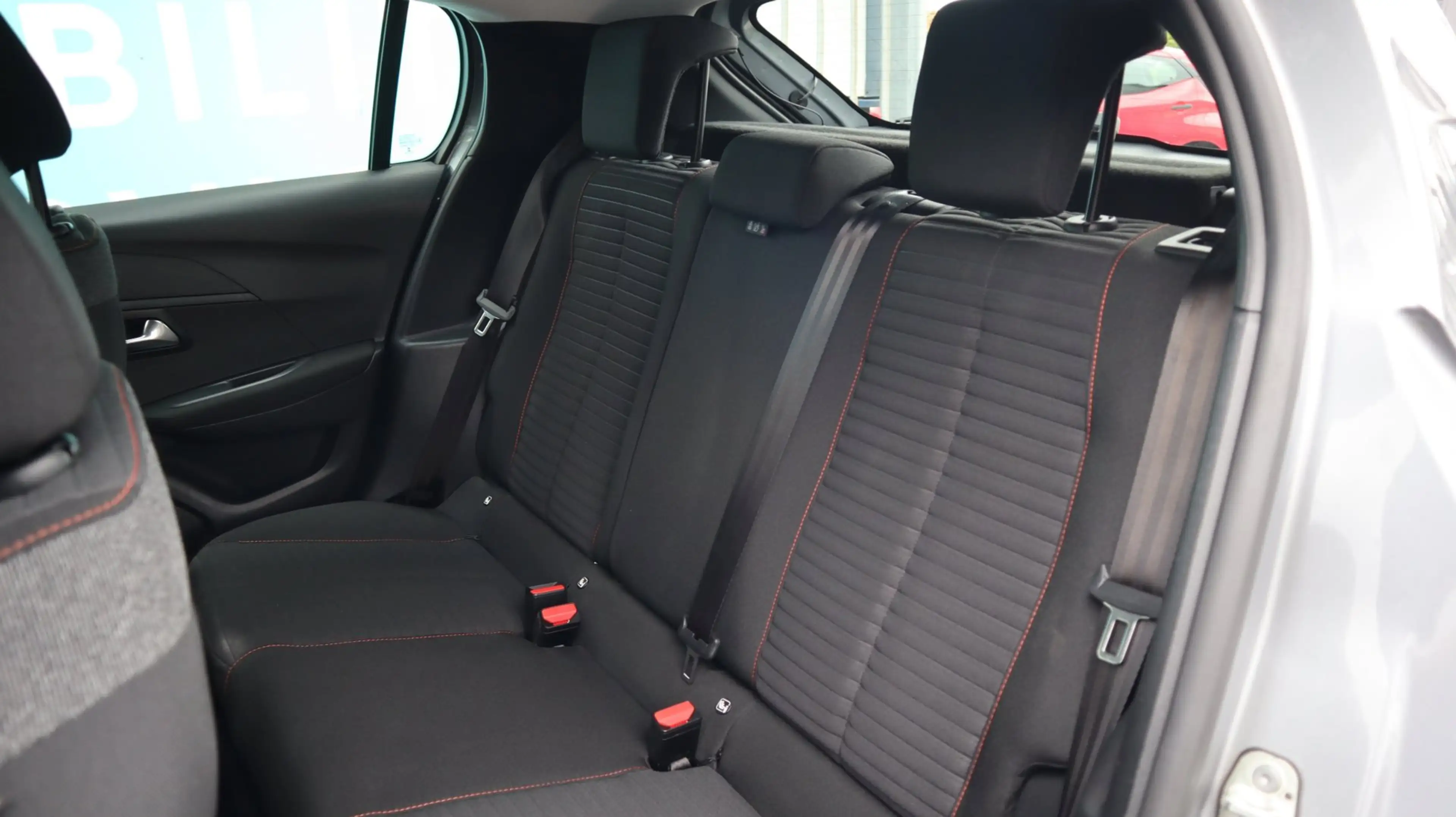 Peugeot e-208 EV Allure Pack 50 kWh SOH92% Clima Stoelverw LMV — photo 14