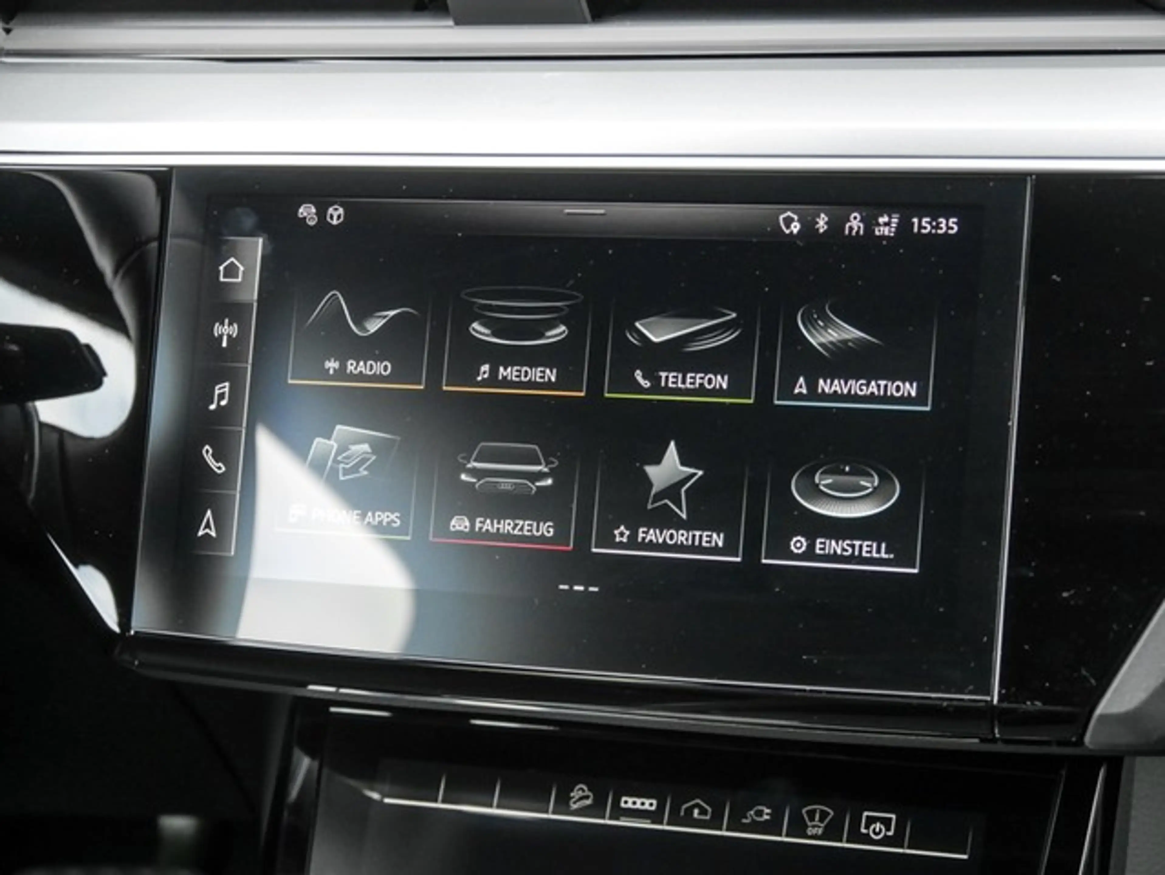 Audi e-tron 55 quattro advanced PANO 360CAM LM20 NAVI+ — photo 7