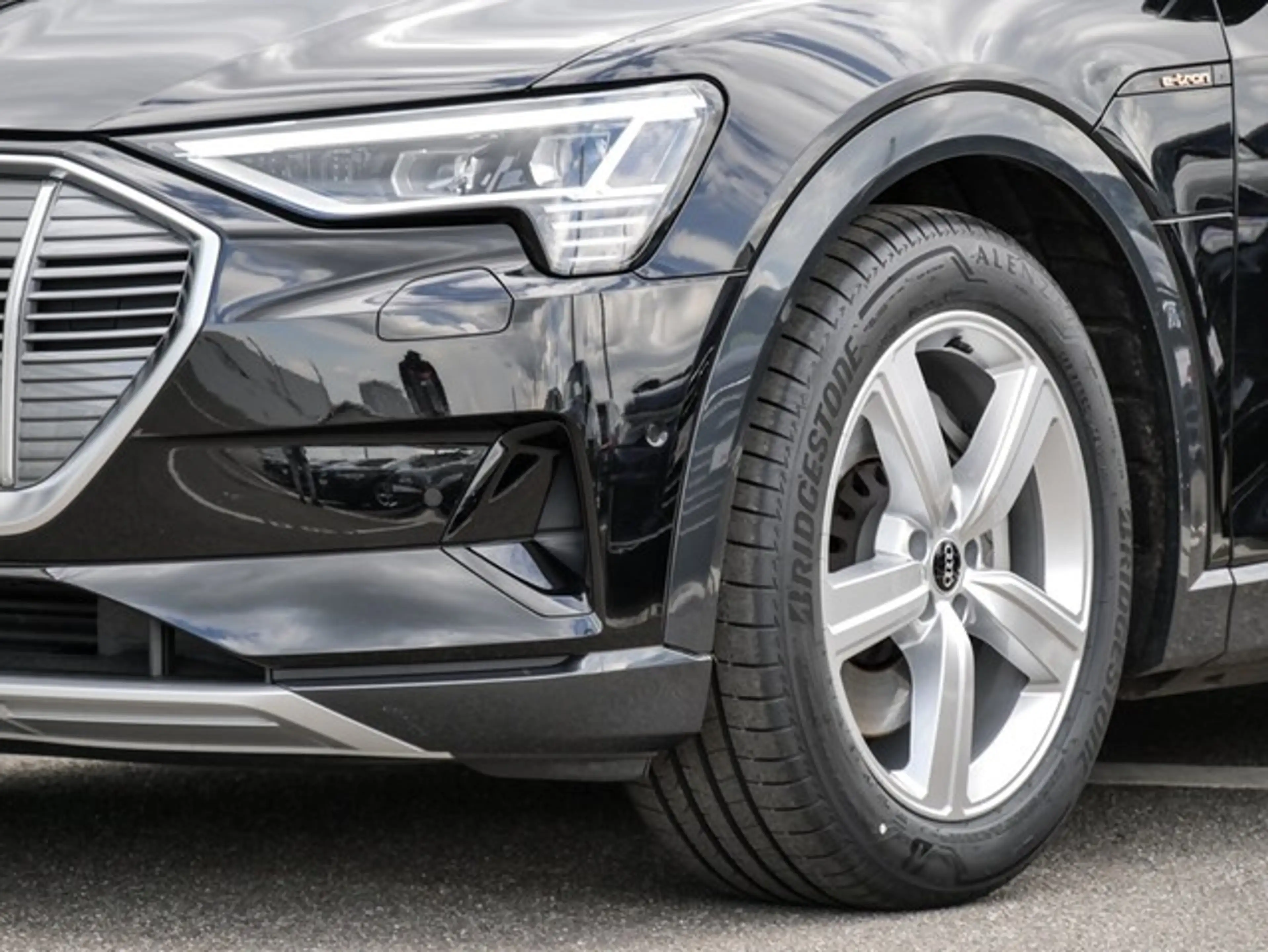 Audi e-tron 55 quattro advanced PANO 360CAM LM20 NAVI+ — photo 5