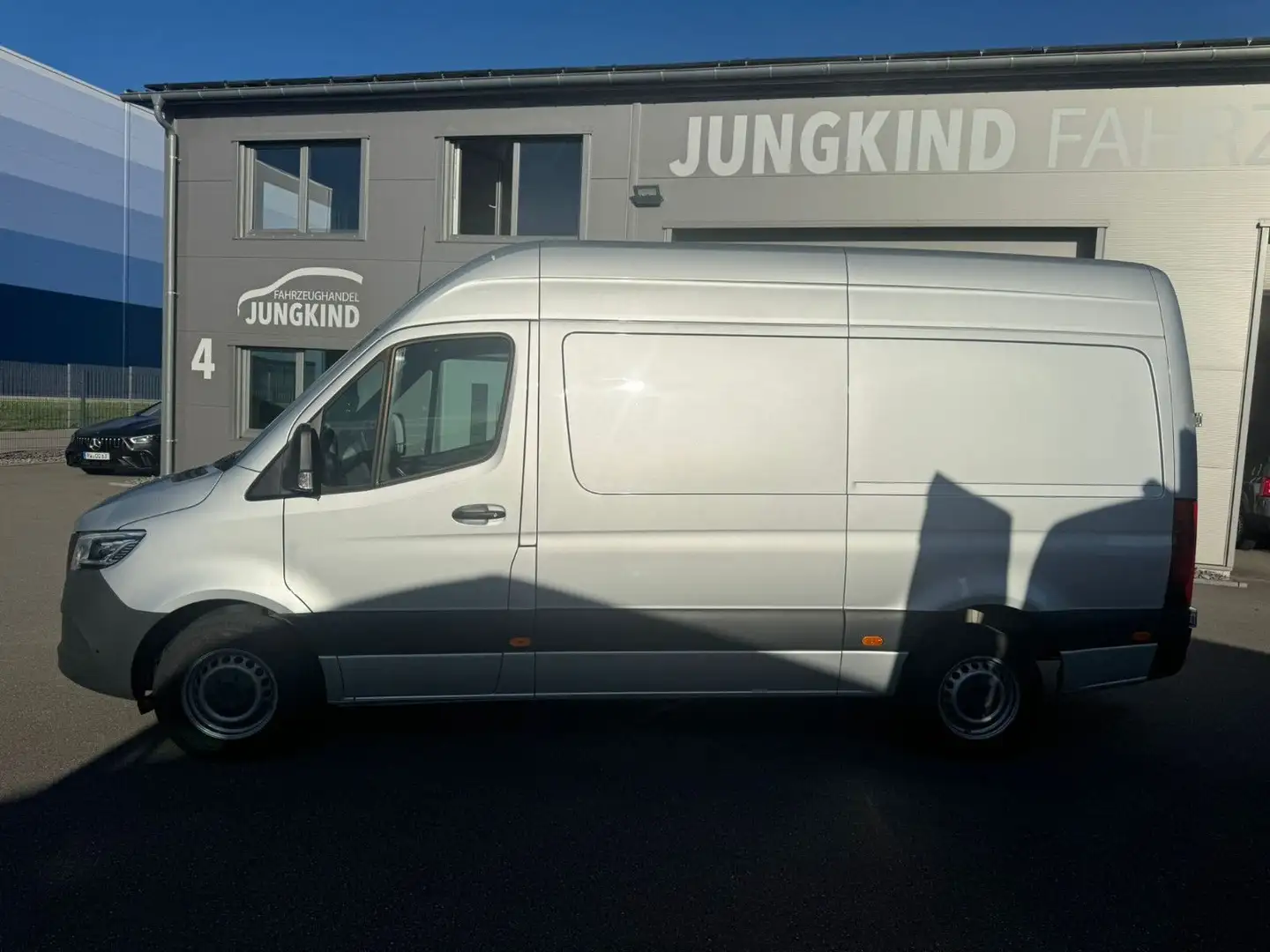 Mercedes-Benz Sprinter 317 CDI Lang Hoch Klima MBUX Silber LED Silber - 1
