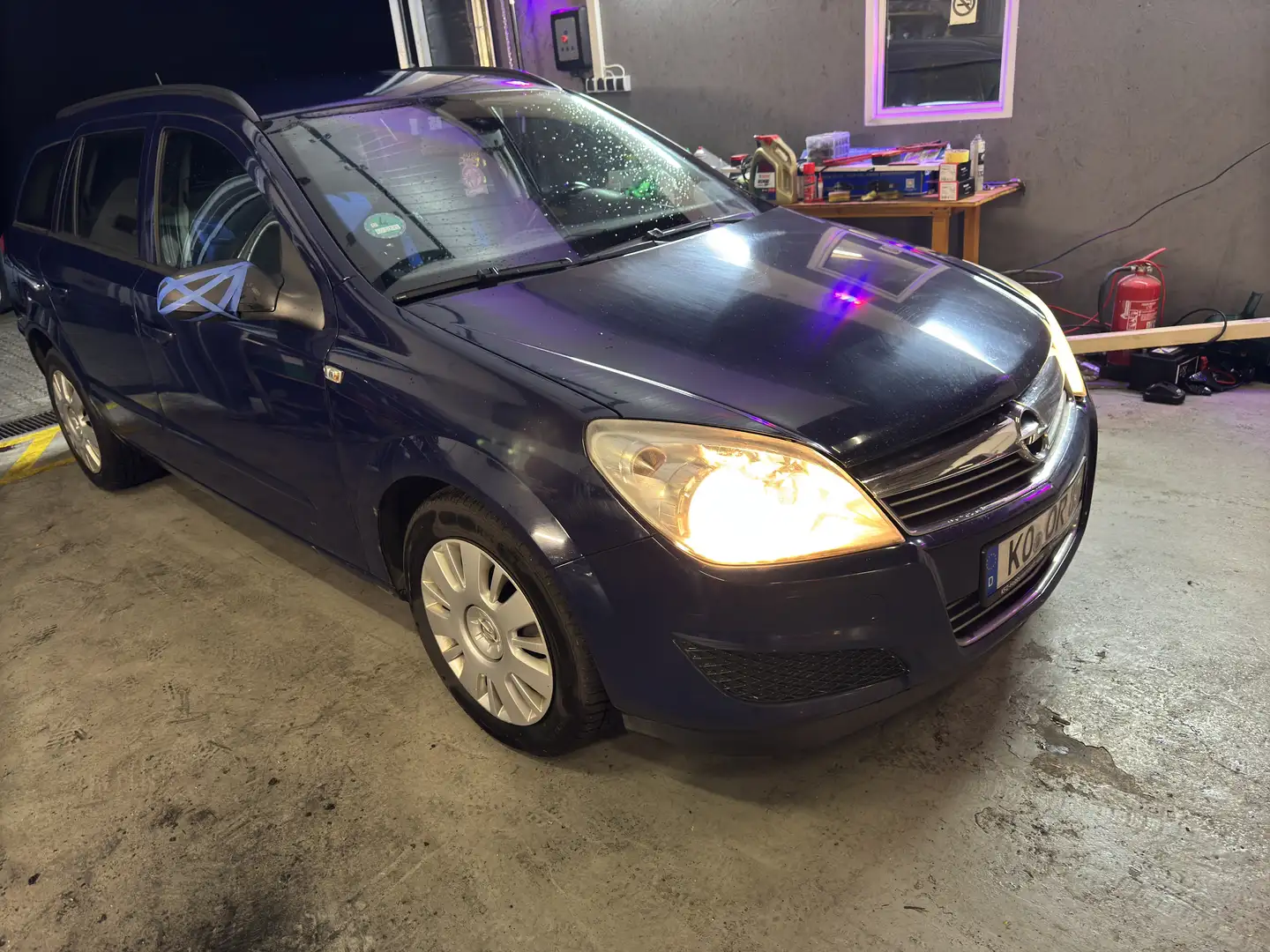 Opel Astra 1.9 CDTI Caravan DPF Catch me Blau - 2