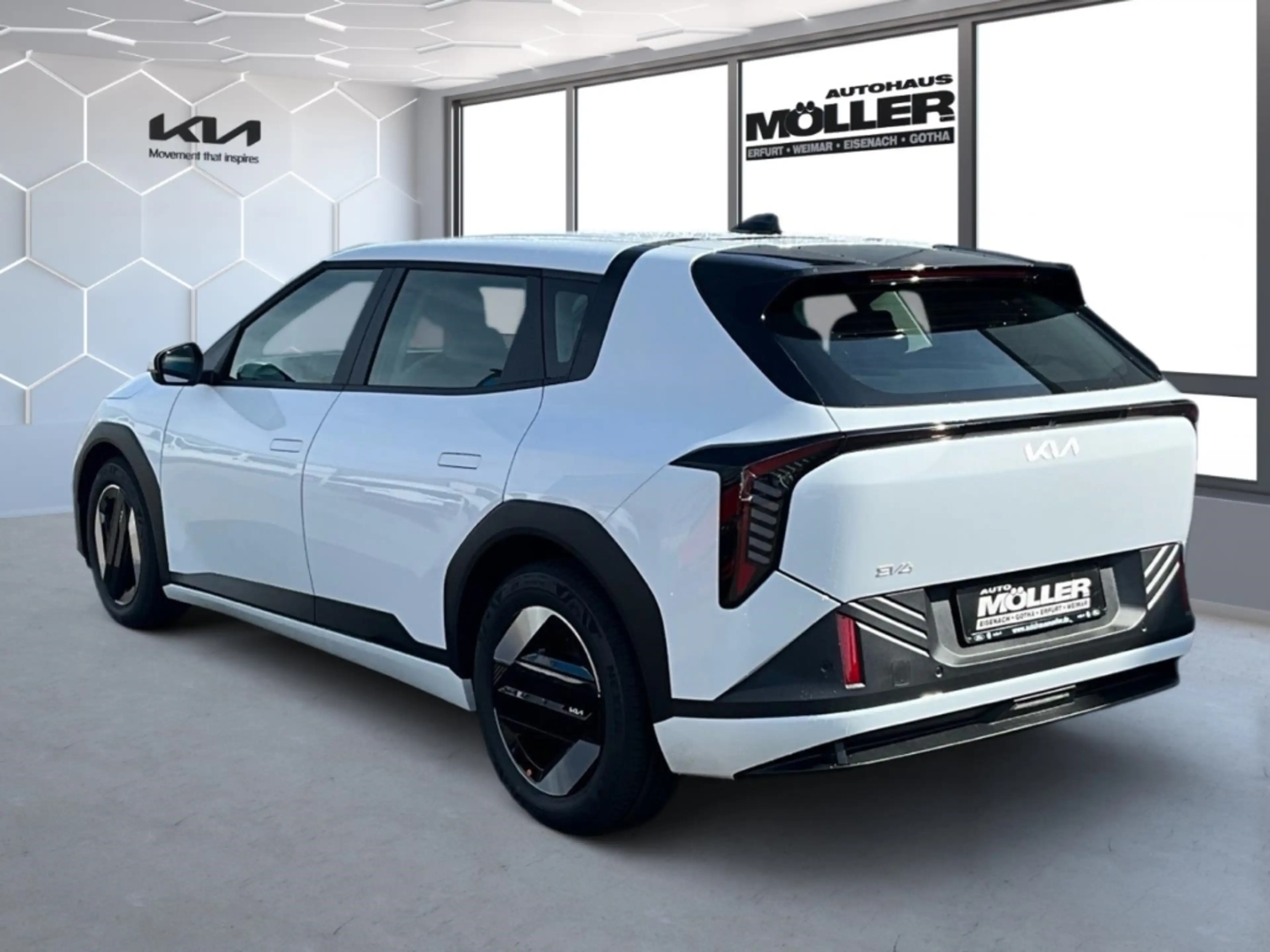 Kia EV4 150 kW Air P1 Wärmepumpe Navi LED ACC Apple CarPla — photo 4