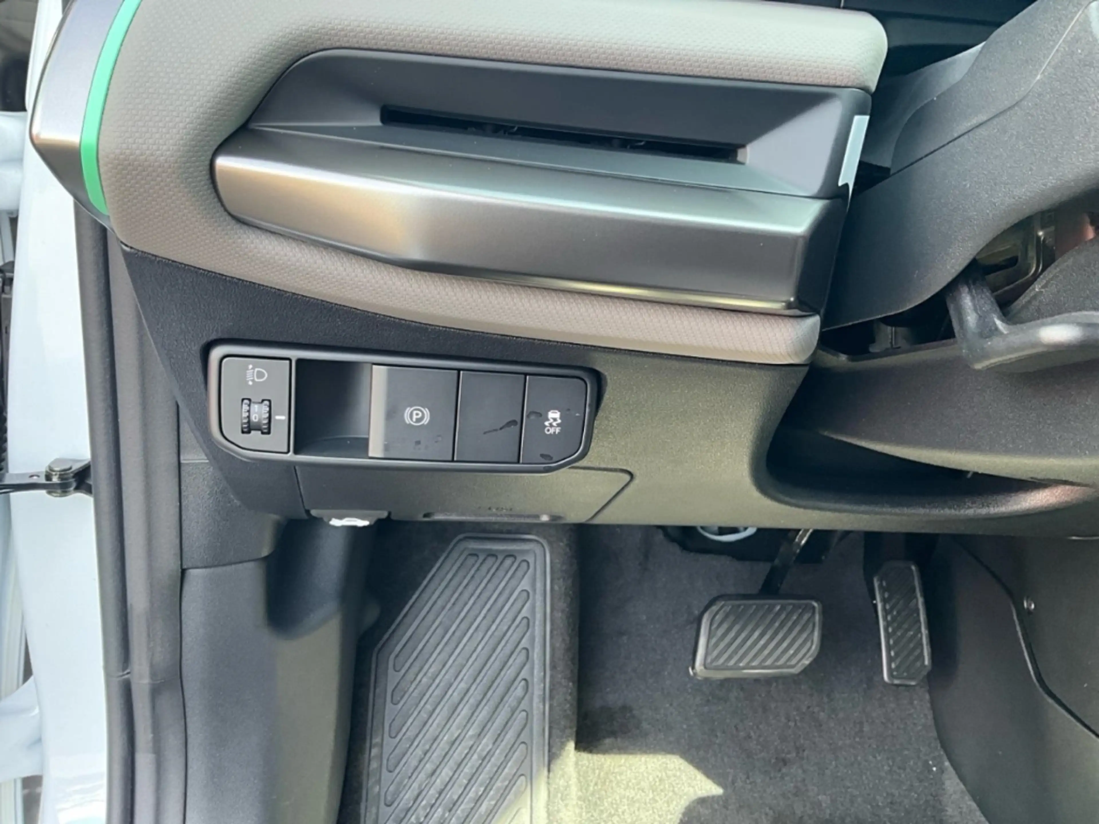 Kia EV4 150 kW Air P1 Wärmepumpe Navi LED ACC Apple CarPla — photo 14