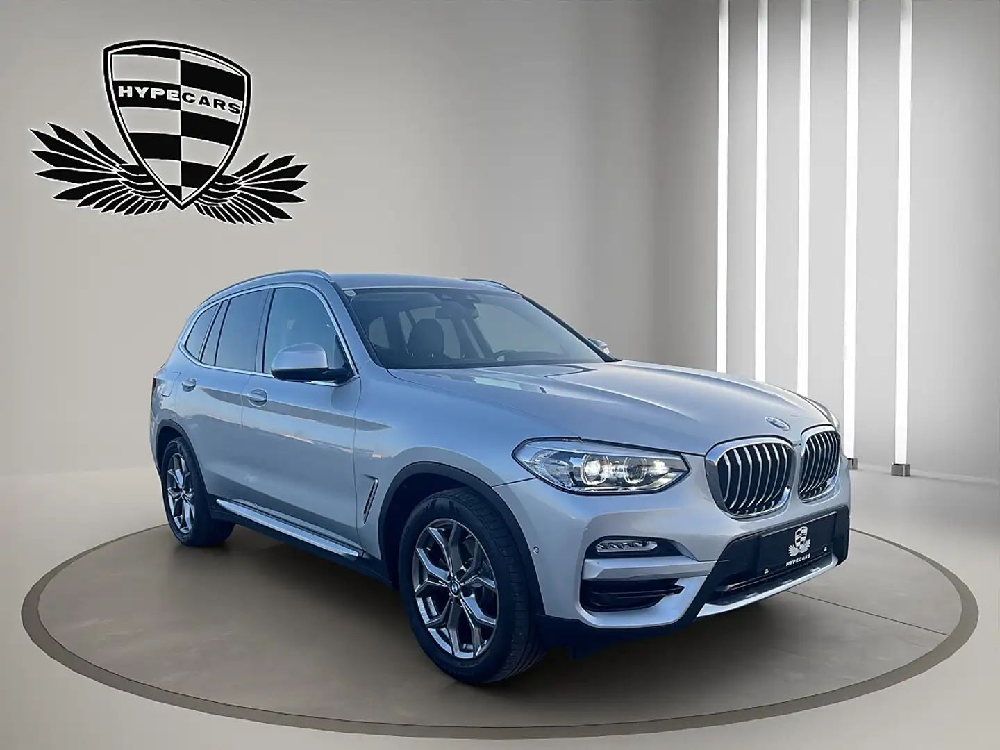 BMW X3 xDrive 20d xLine Aut. *AHK*SITZHEIZUNG*LED* Silber - 2