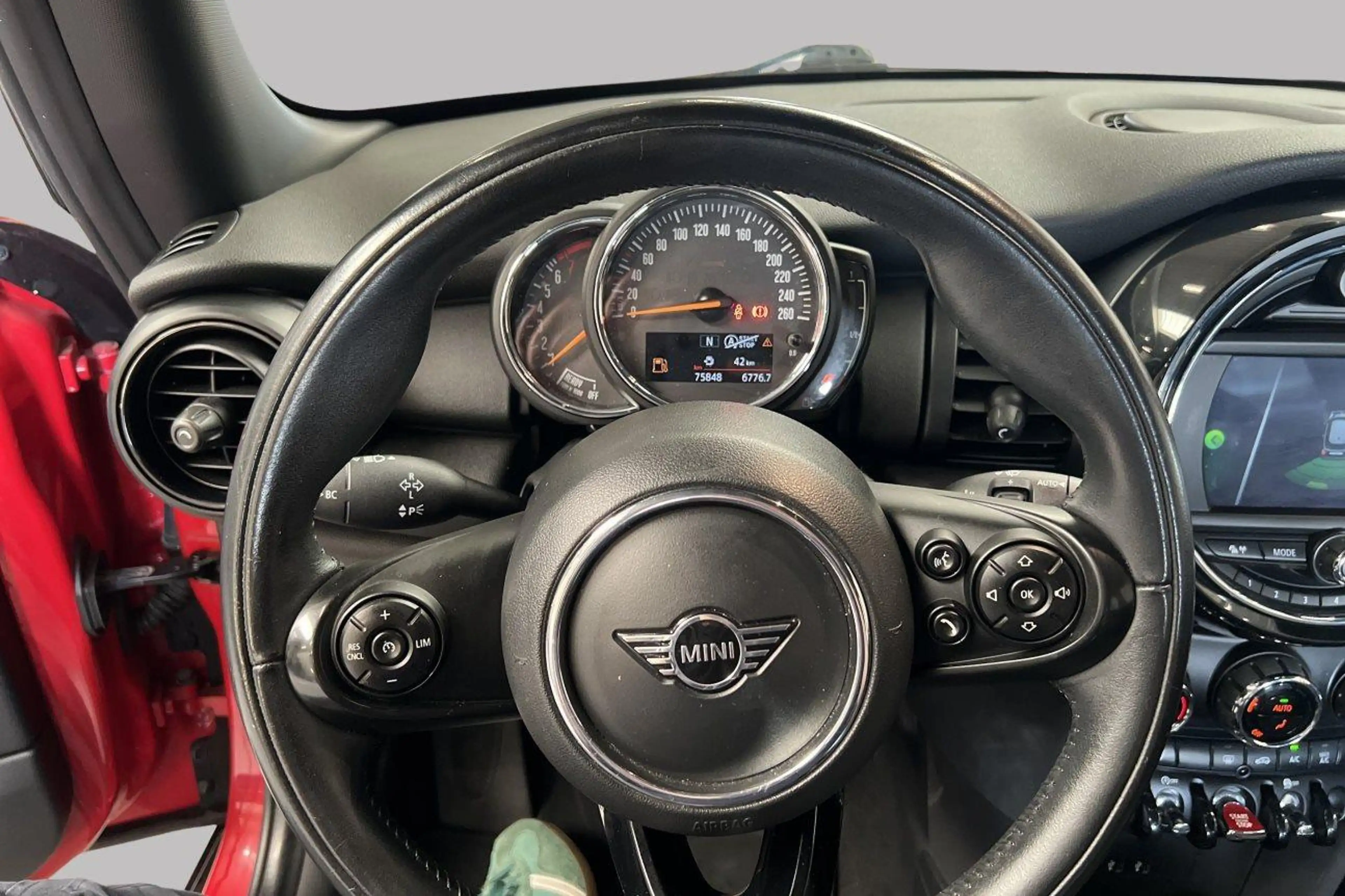 MINI One 3p — photo 12