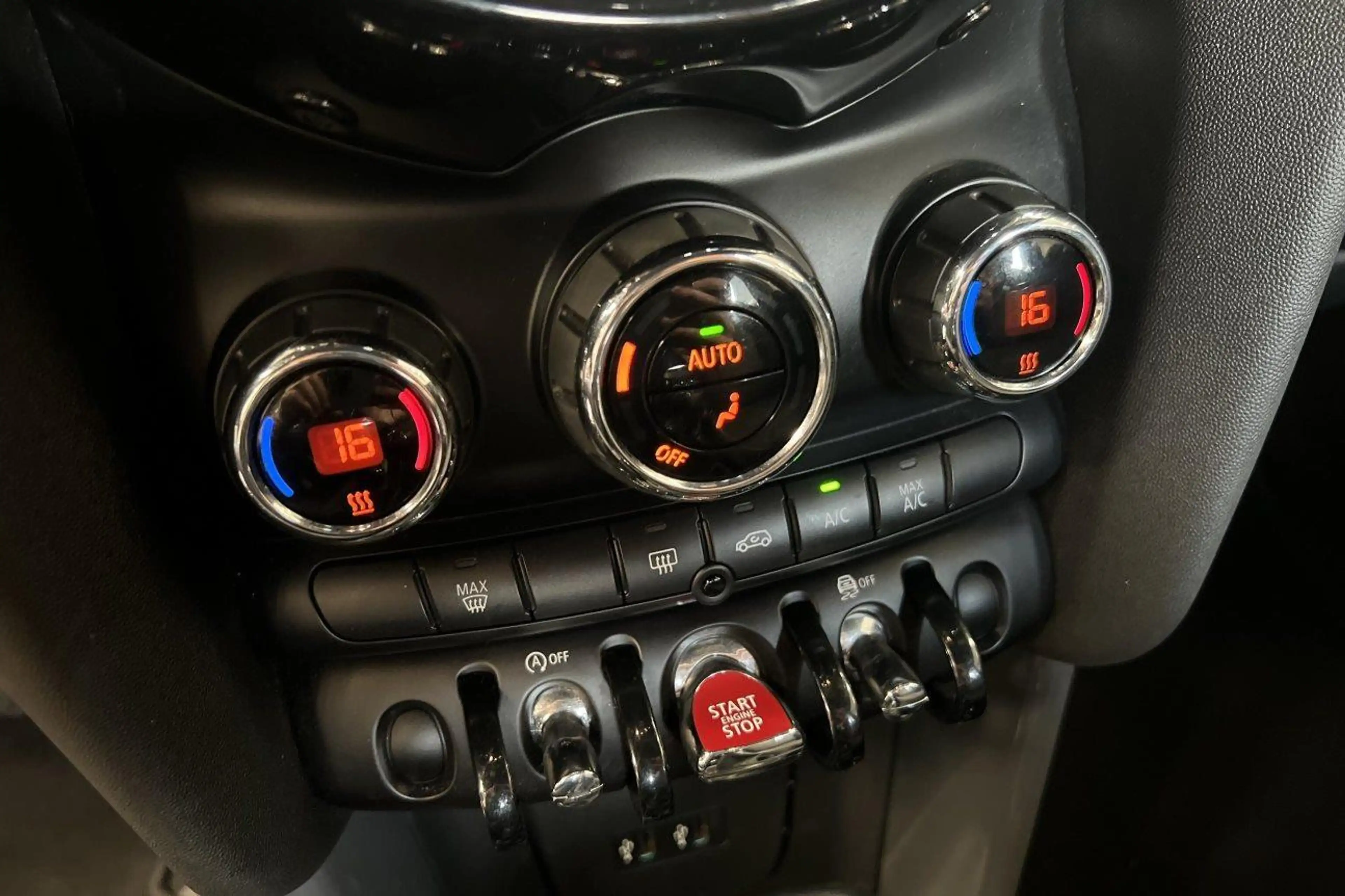 MINI One 3p — photo 15