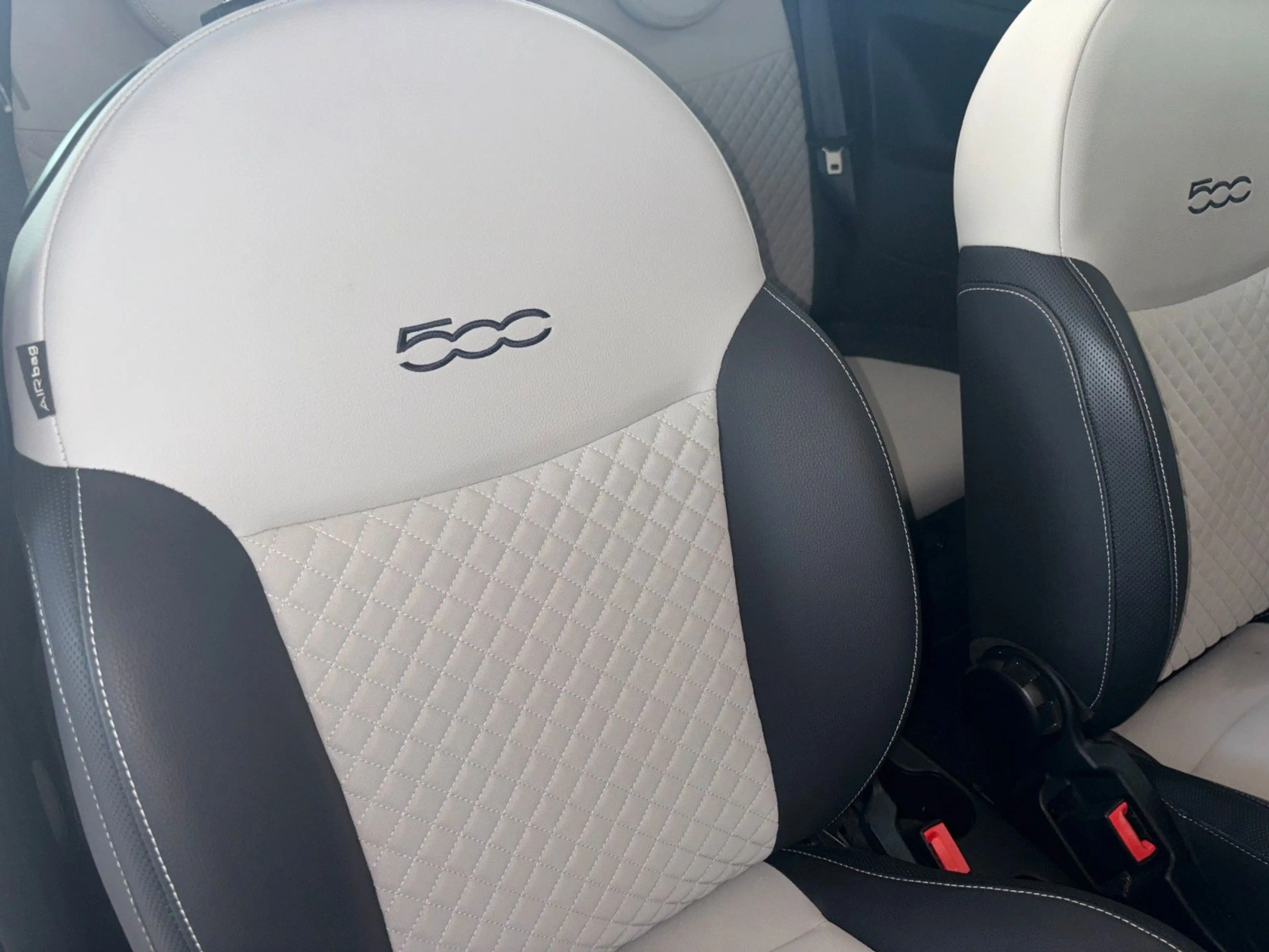Fiat 500C Hybrid DolceVita SITZHEIZUNG! Beats Leder — photo 11