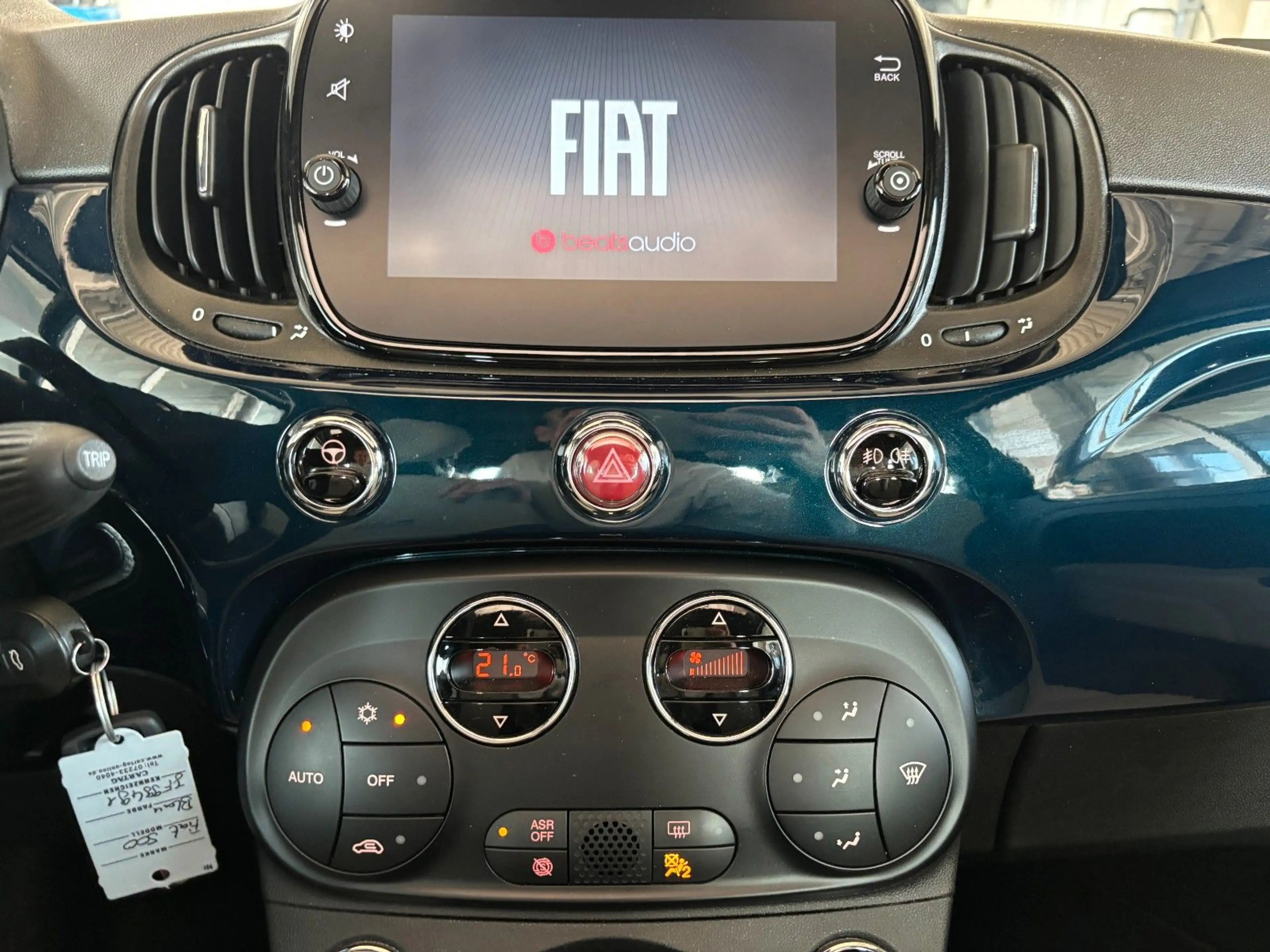 Fiat 500C Hybrid DolceVita SITZHEIZUNG! Beats Leder — photo 15