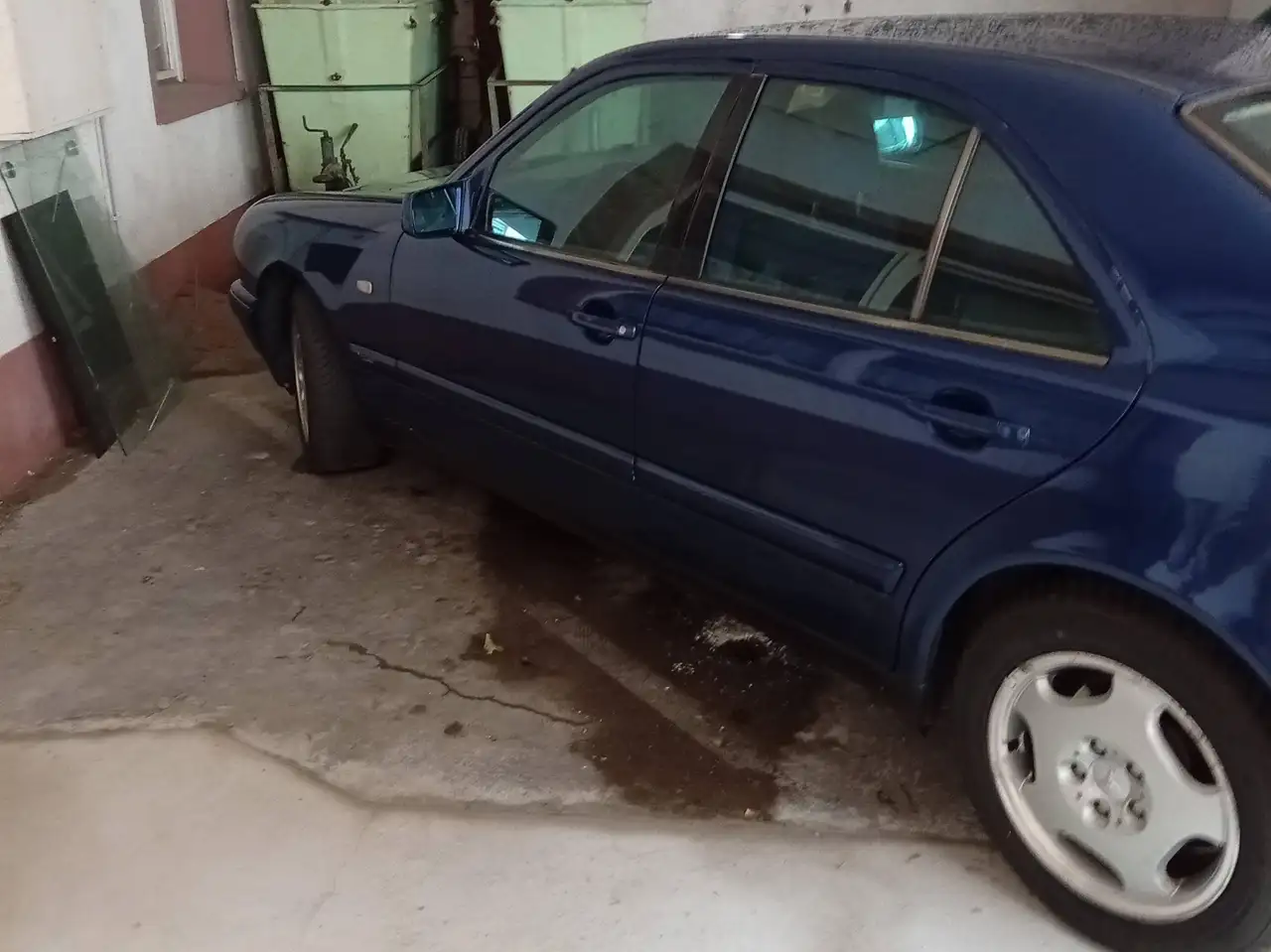 Mercedes-Benz E 280 4-Matic Classic, foto 2