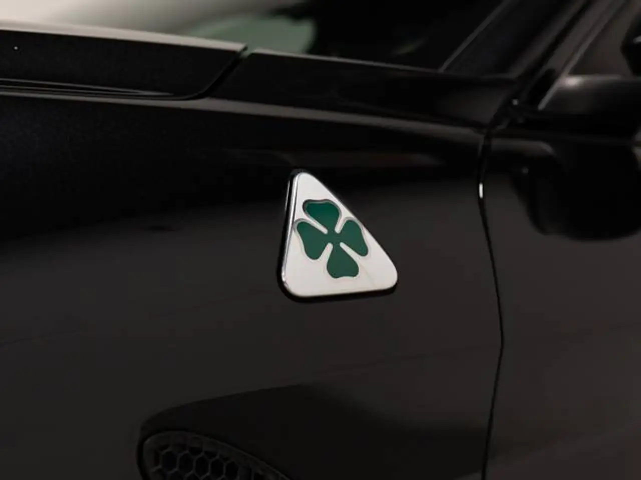 Alfa Romeo Giulia снимка Alfa Romeo Giulia