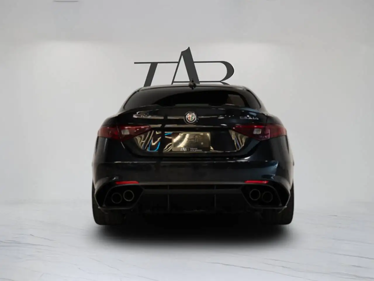 Alfa Romeo Giulia снимка Alfa Romeo Giulia