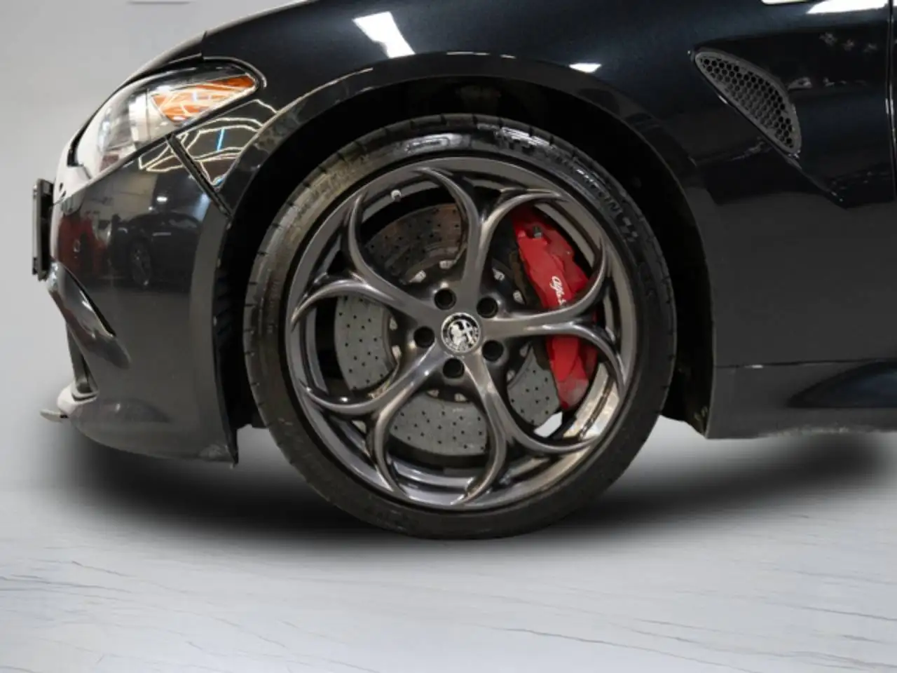 Alfa Romeo Giulia снимка Alfa Romeo Giulia