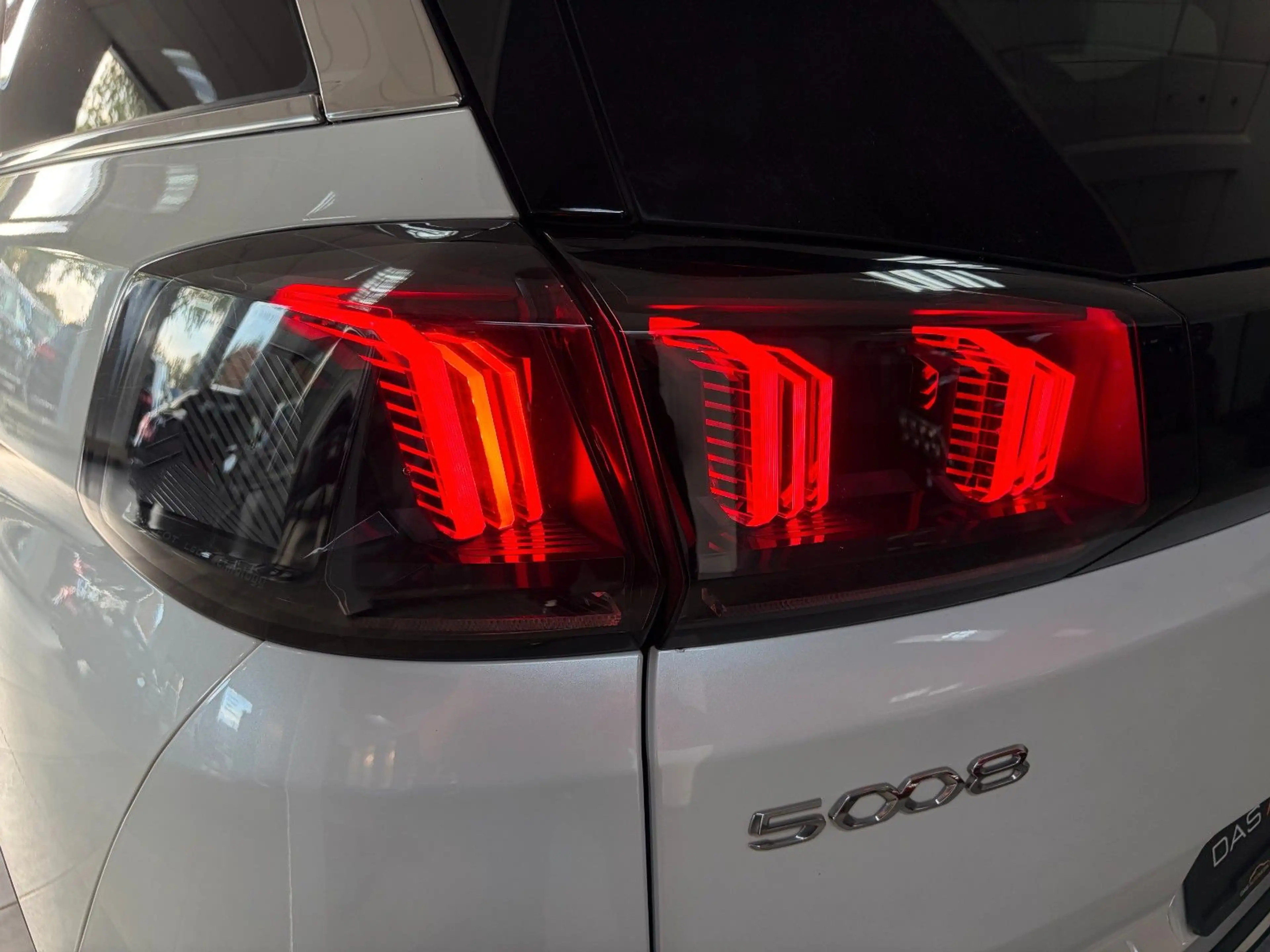 Peugeot 5008 2.0 Blue-HDi GT 7-Sitze *ACC*FOCAL*LED*360° — photo 17