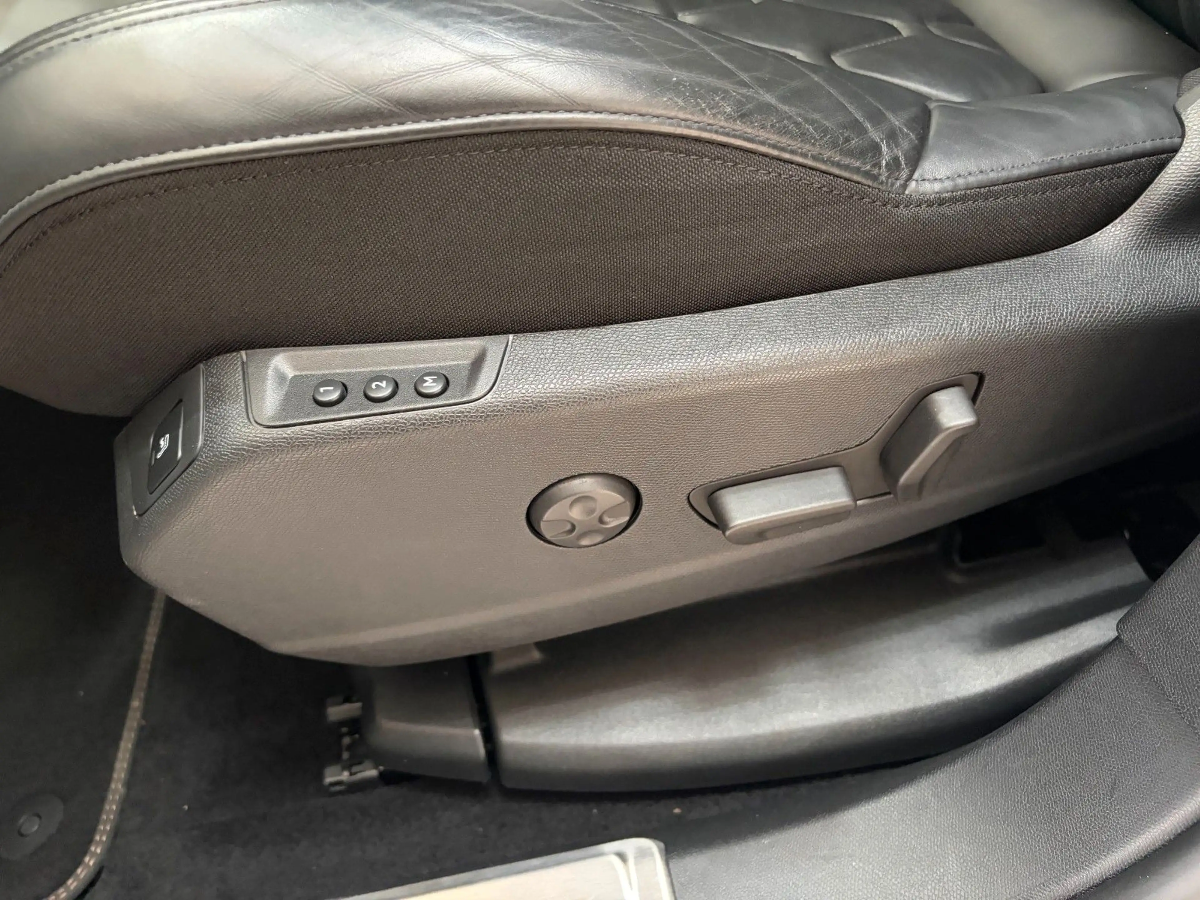 Peugeot 5008 2.0 Blue-HDi GT 7-Sitze *ACC*FOCAL*LED*360° — photo 22
