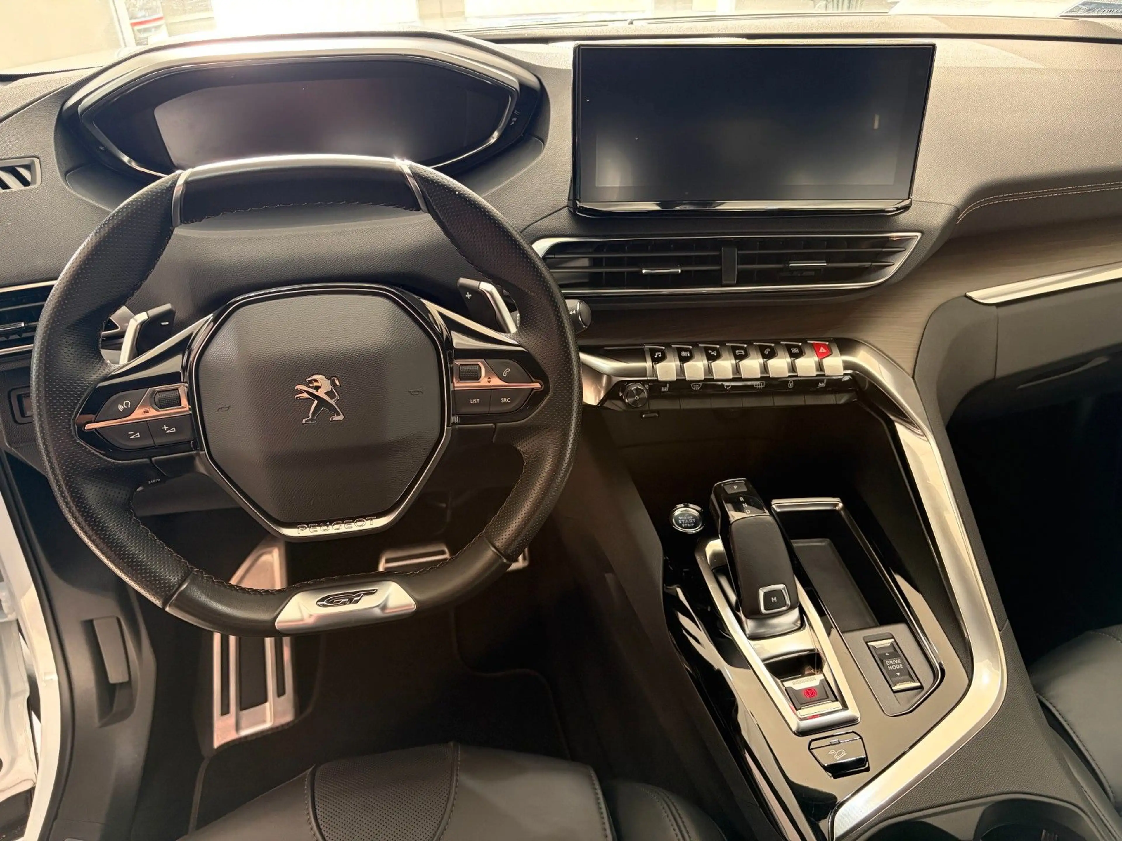 Peugeot 5008 2.0 Blue-HDi GT 7-Sitze *ACC*FOCAL*LED*360° — photo 44