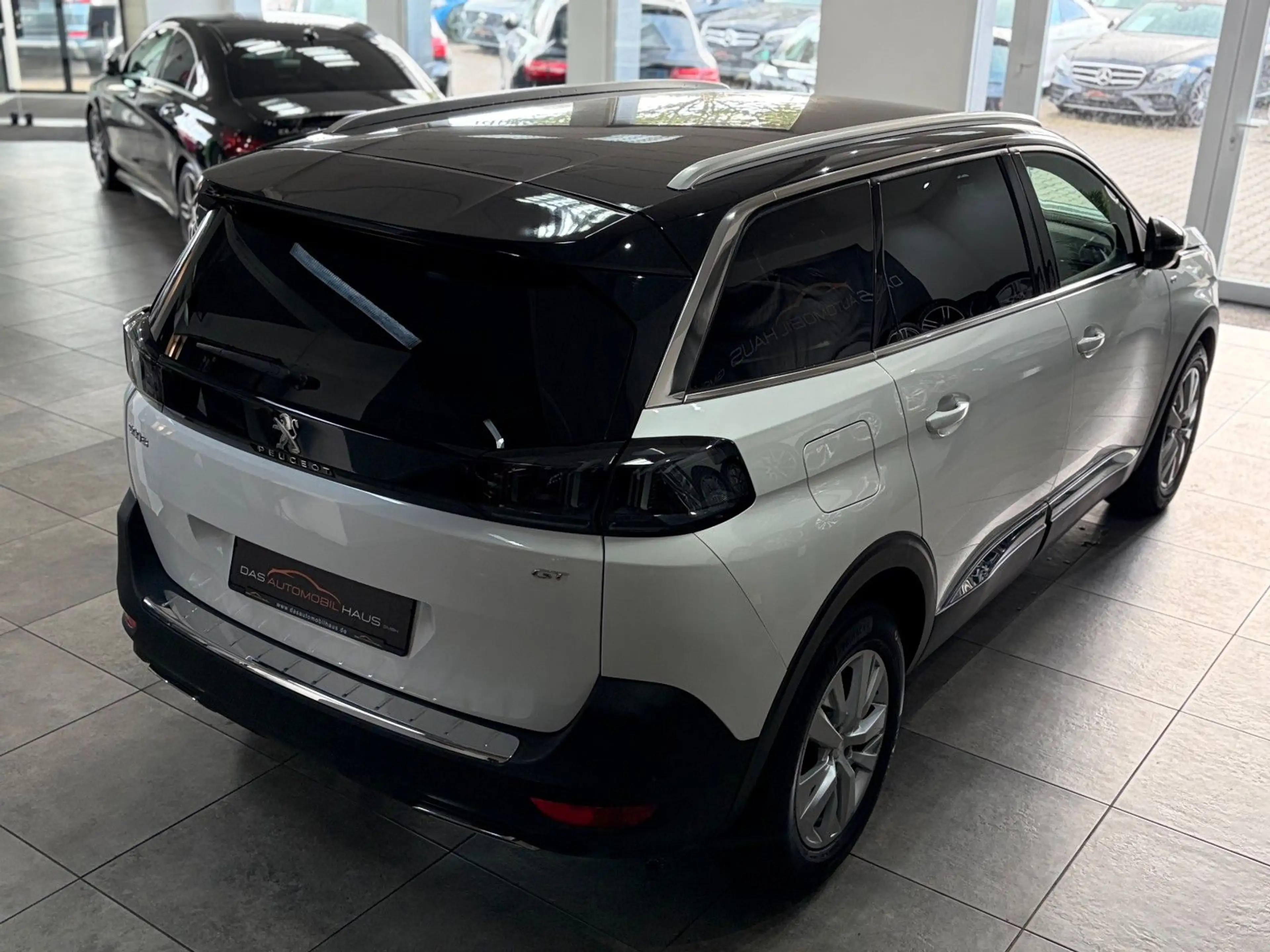 Peugeot 5008 2.0 Blue-HDi GT 7-Sitze *ACC*FOCAL*LED*360° — photo 8
