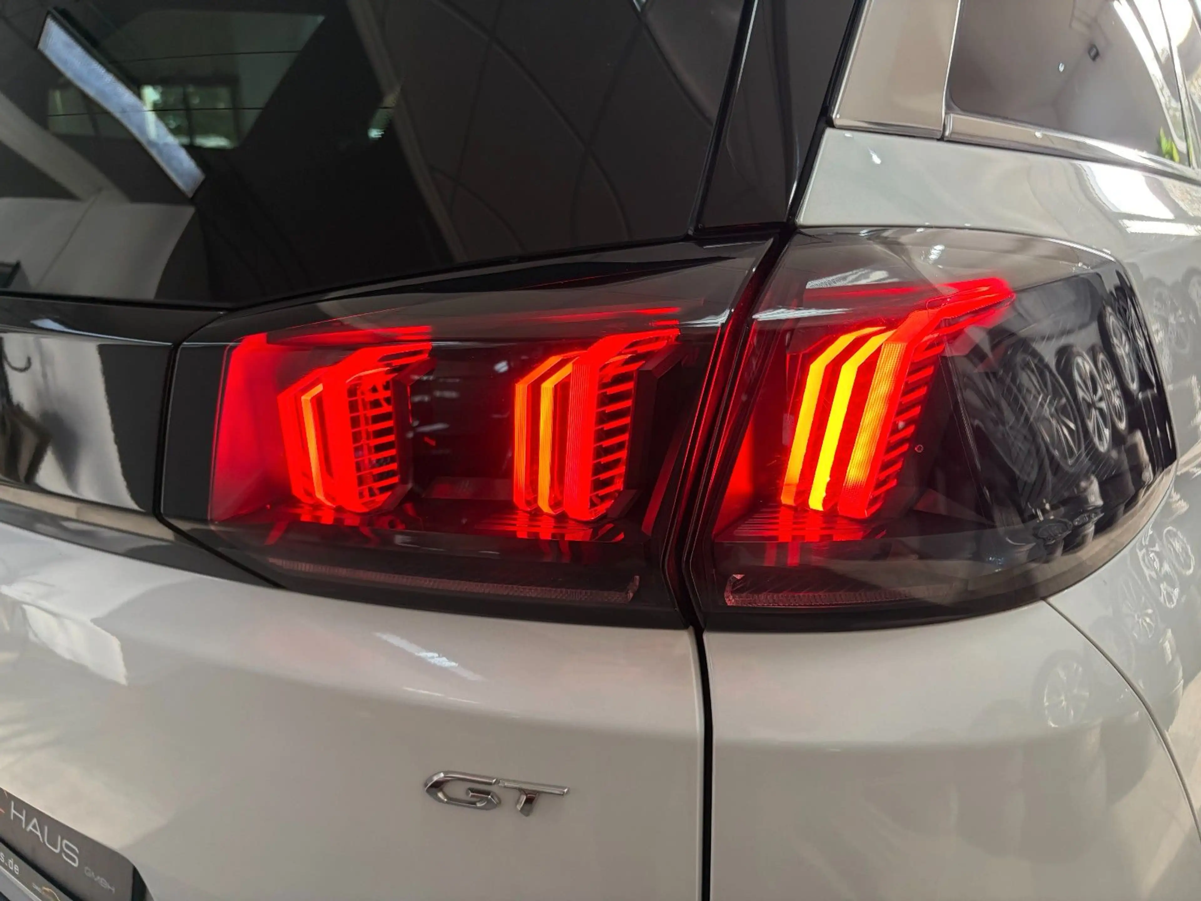 Peugeot 5008 2.0 Blue-HDi GT 7-Sitze *ACC*FOCAL*LED*360° — photo 18