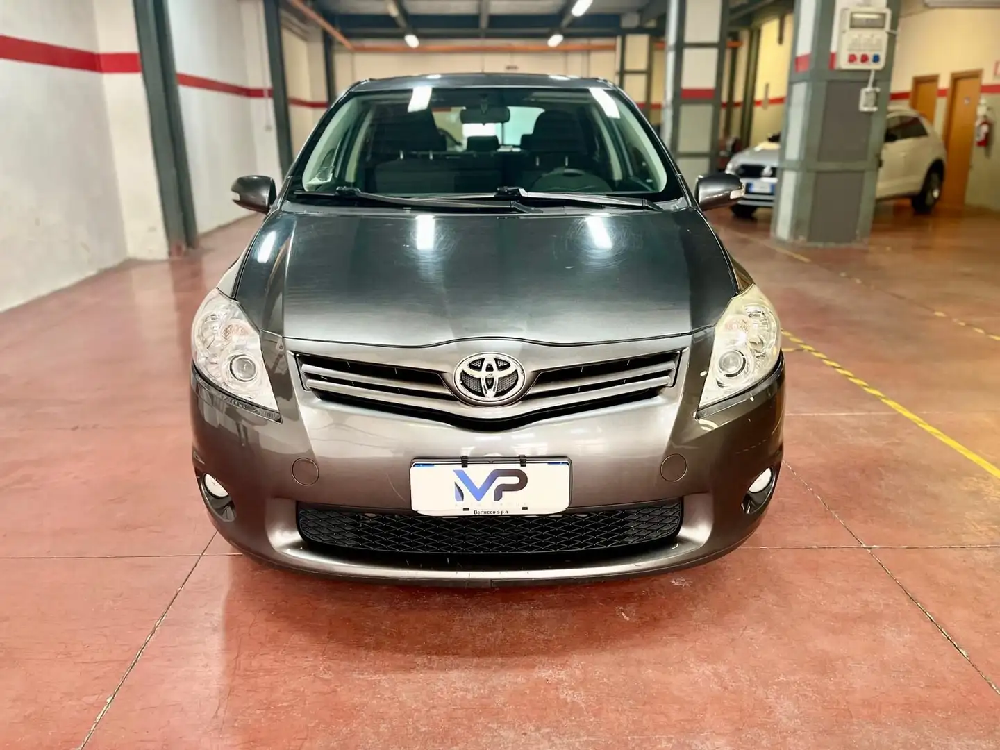 Toyota Auris 1.4 D-4D 5 porte Sol Gris - 2