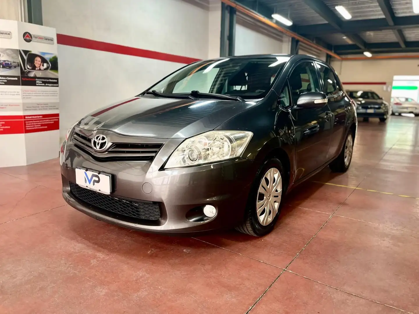 Toyota Auris 1.4 D-4D 5 porte Sol Gris - 1