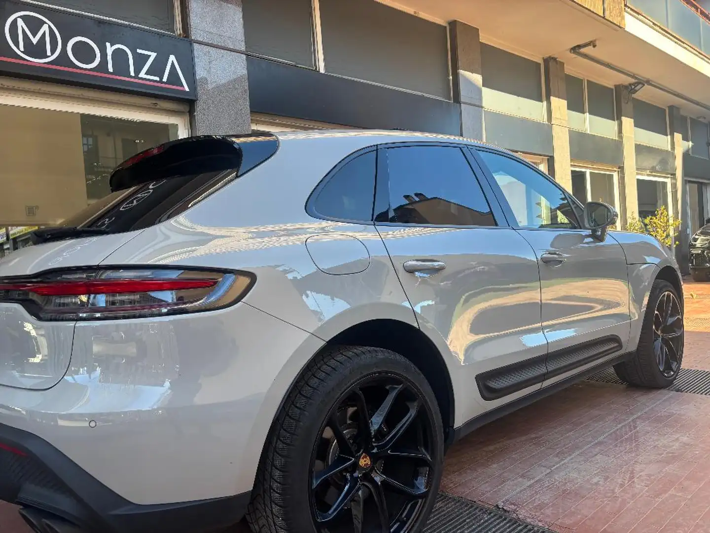 Porsche Macan Macan  2022 2.0 265cv- tetto panoramico-cerchi 21 Grau - 2